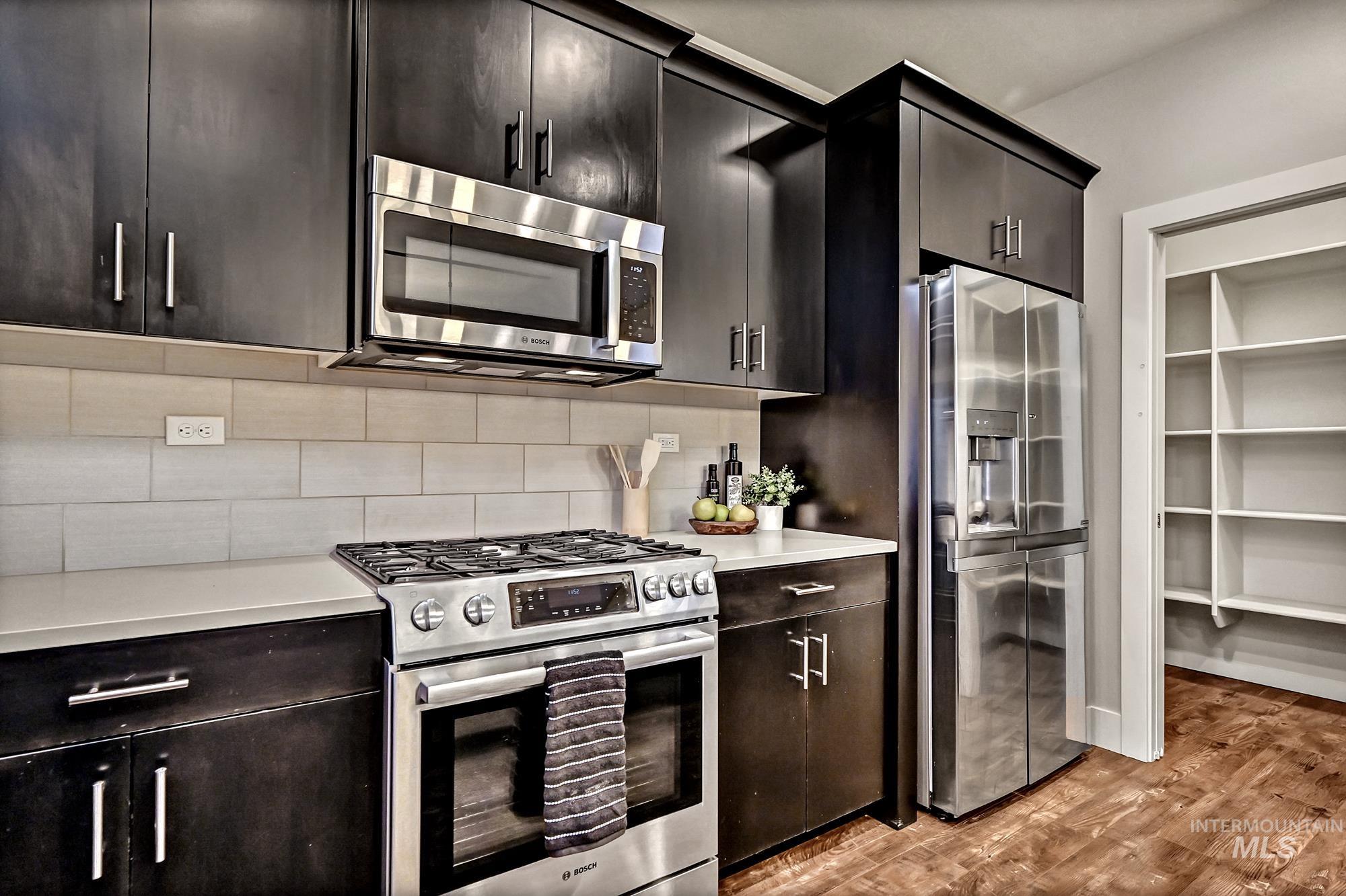 property viewer photo 12