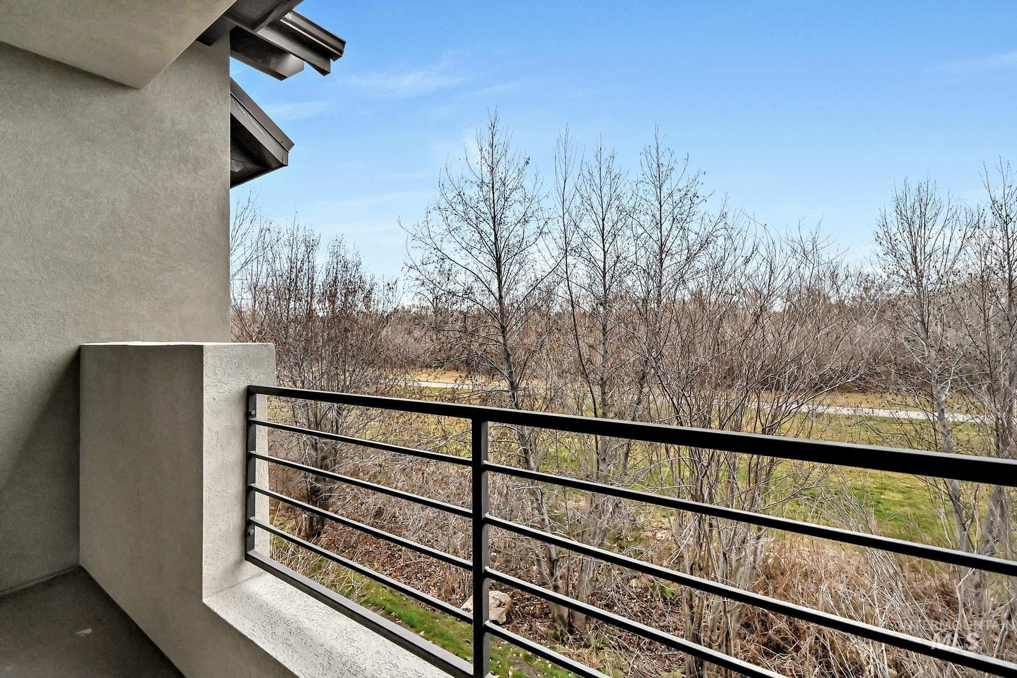 property viewer photo 18