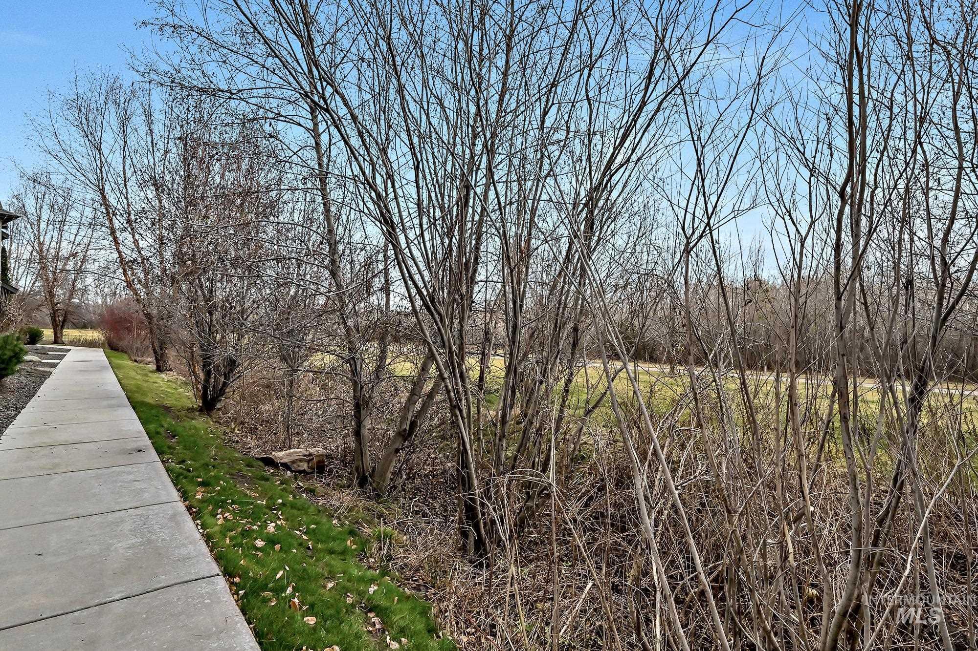 property viewer photo 33