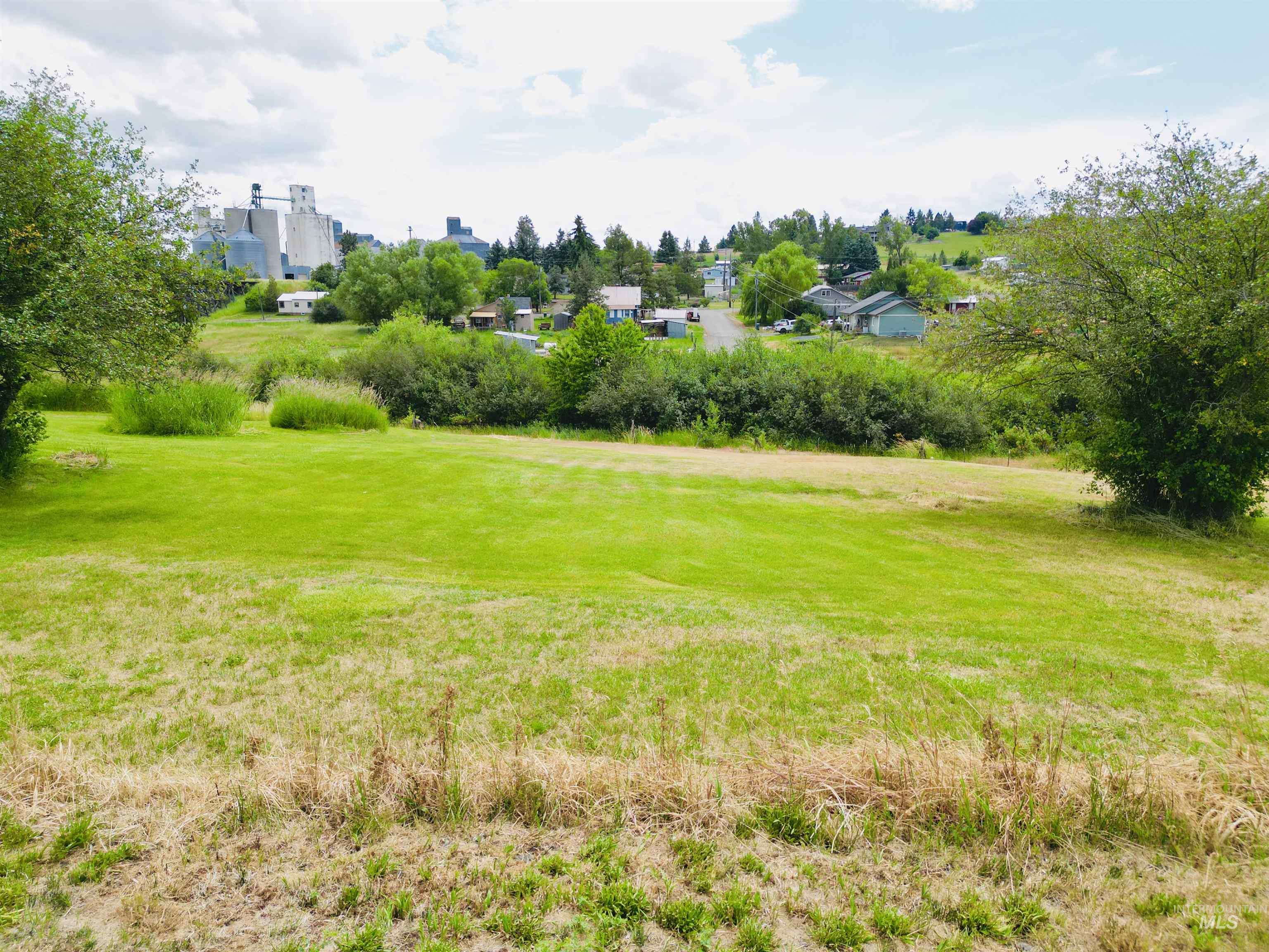 main property photo 8
