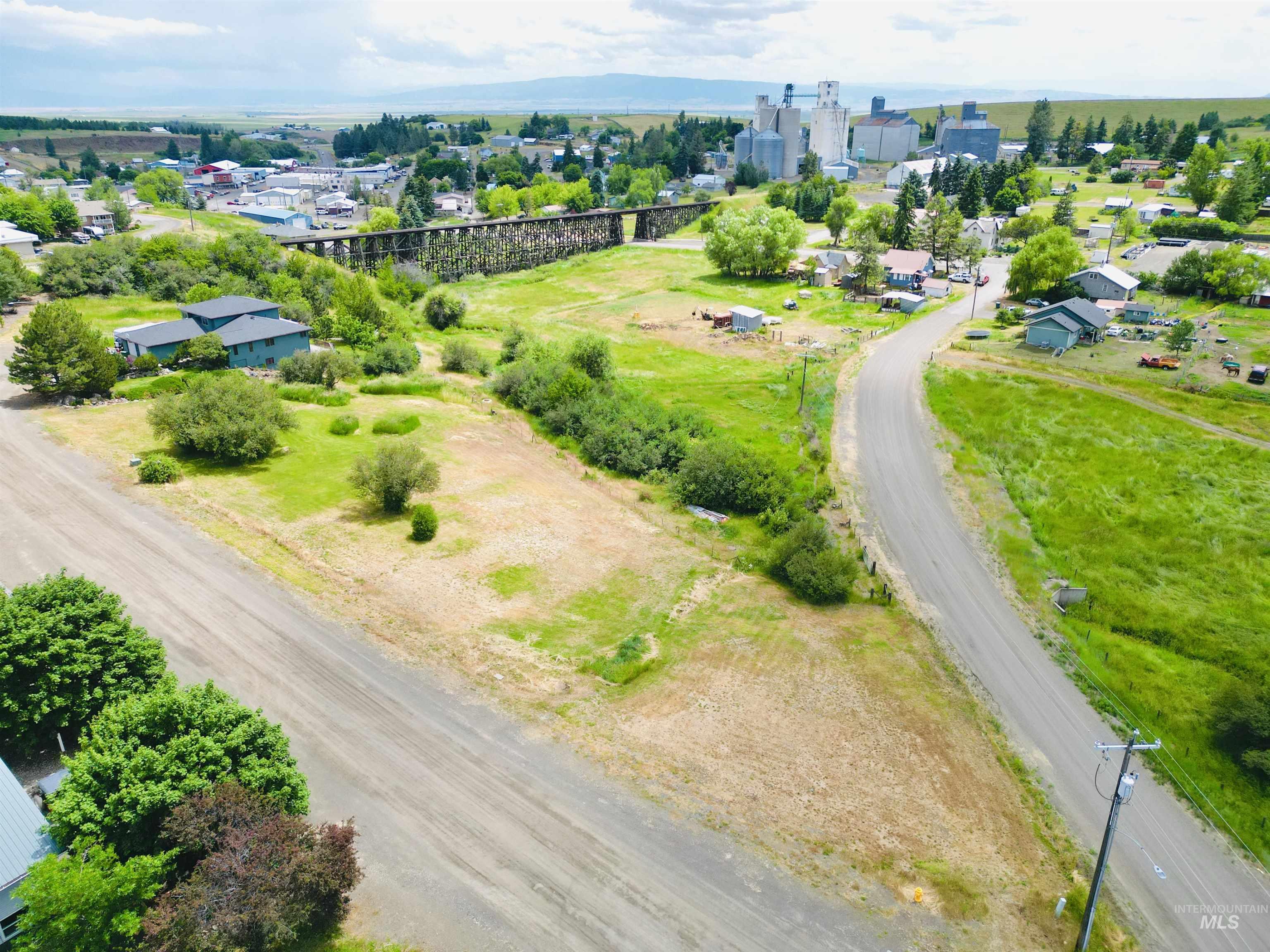 main property photo 9