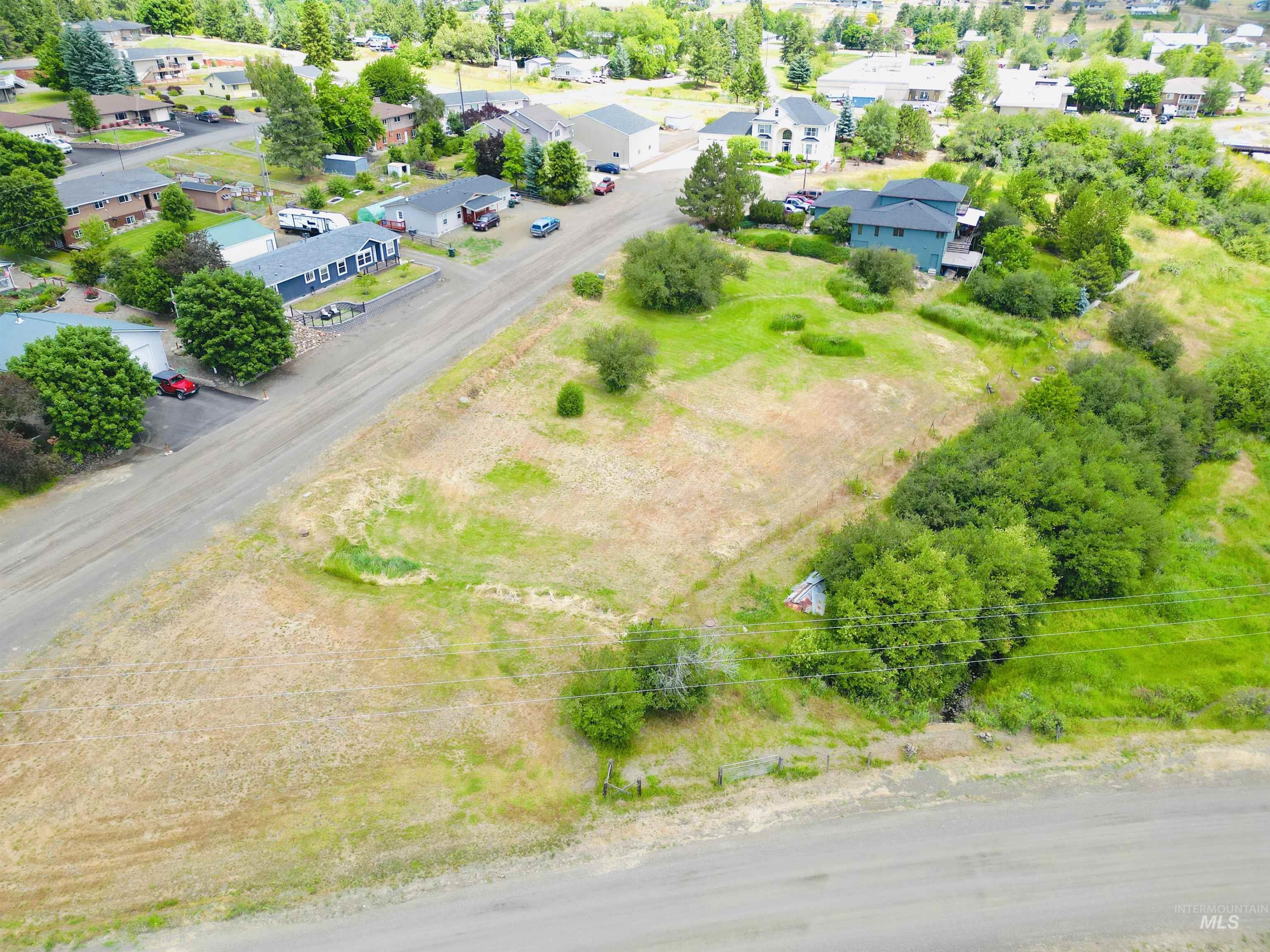 main property photo 10