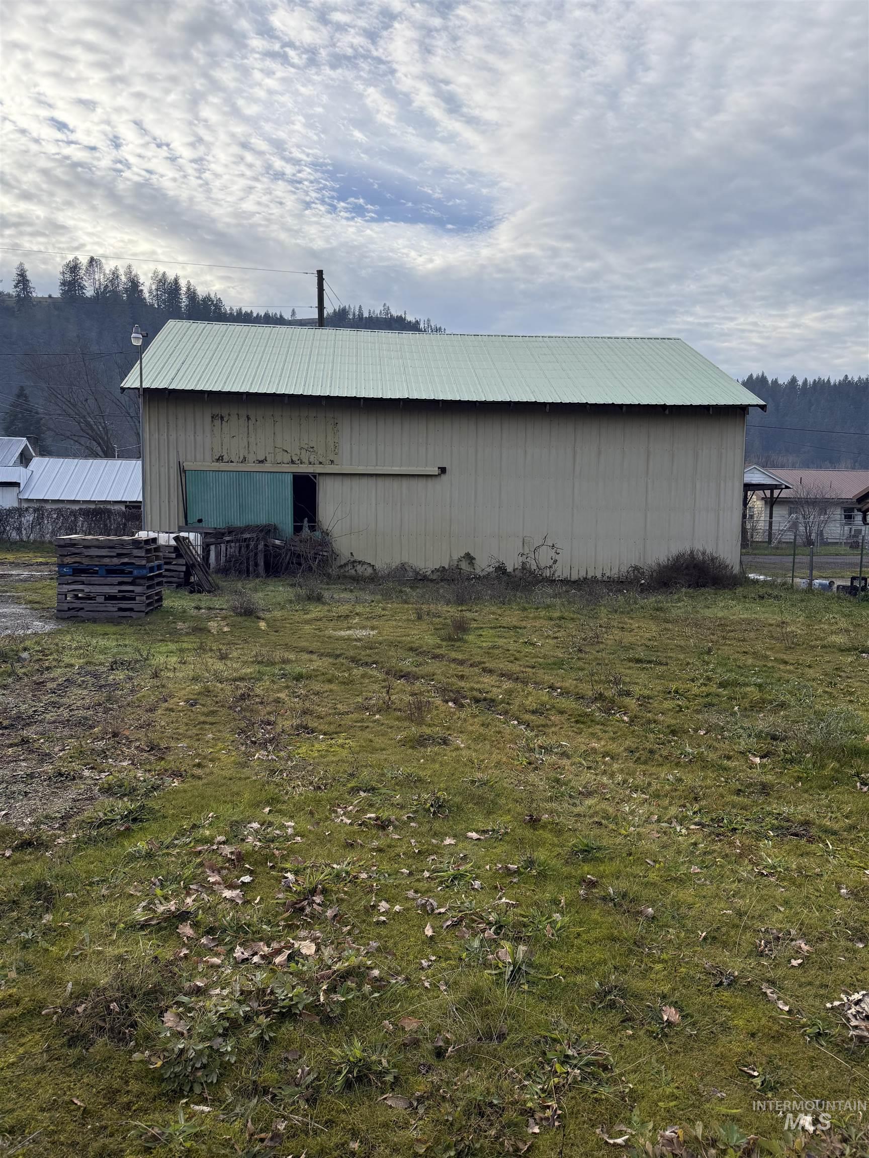 main property photo 2
