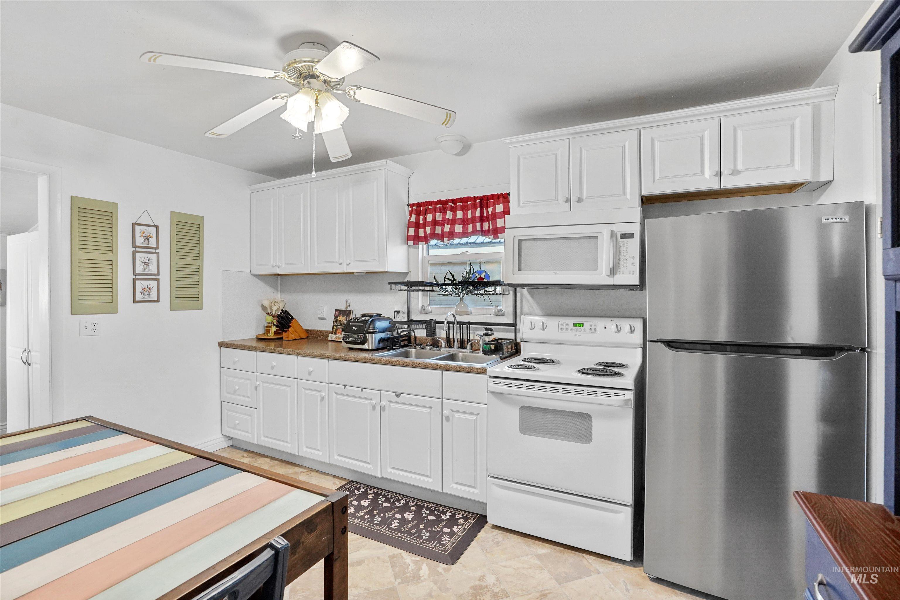 property viewer photo 2