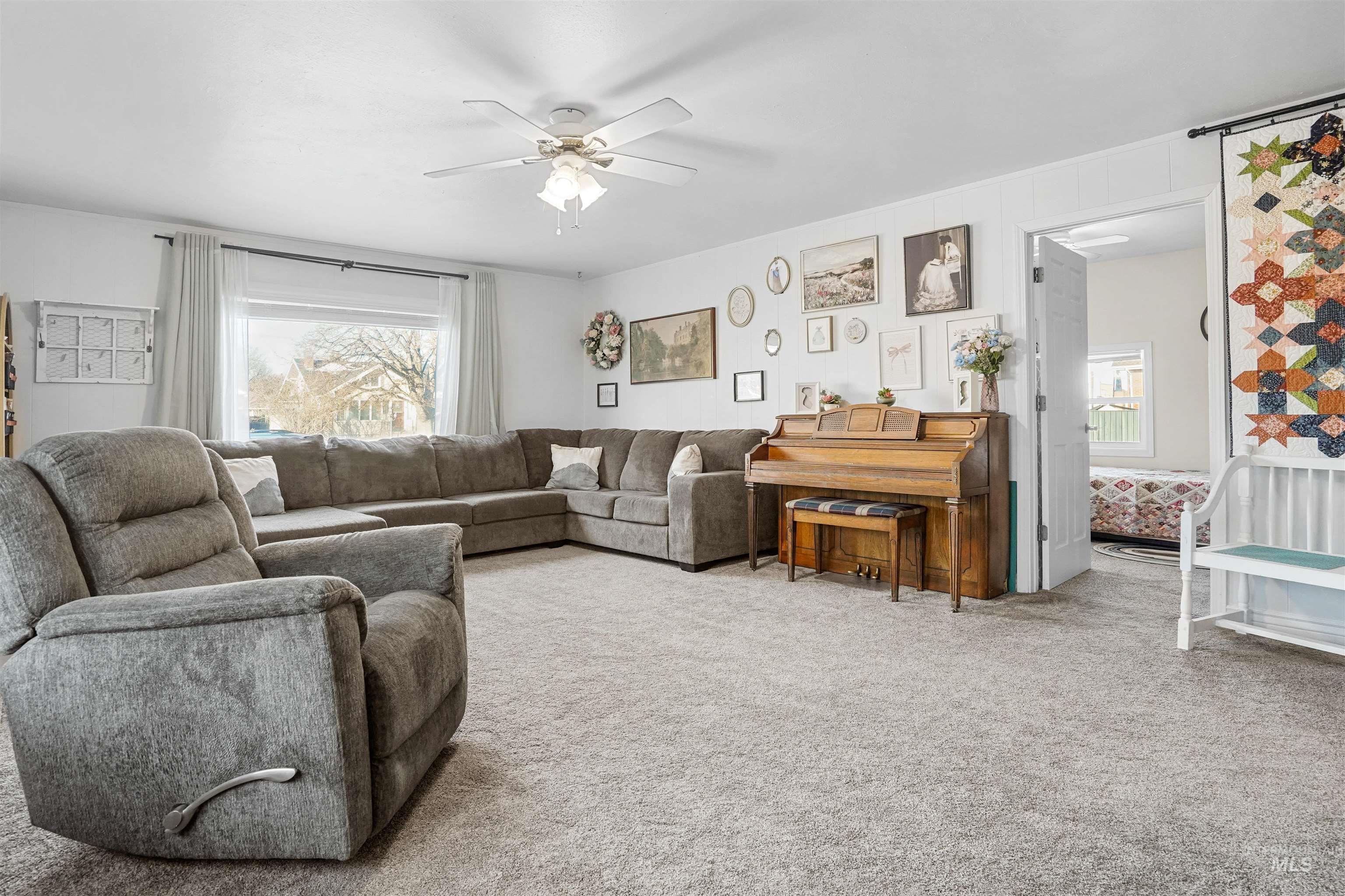 property viewer photo 5