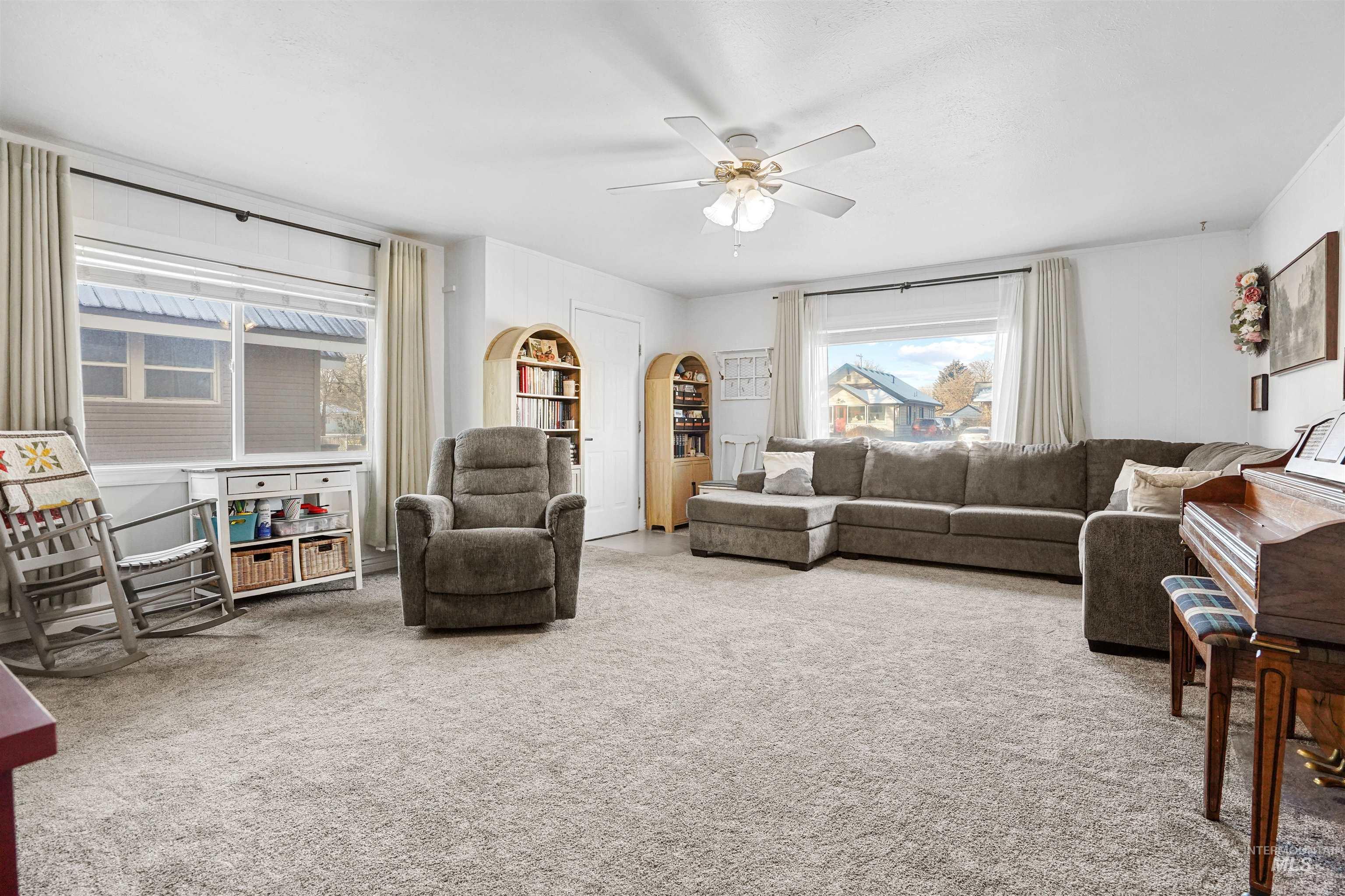 property viewer photo 6