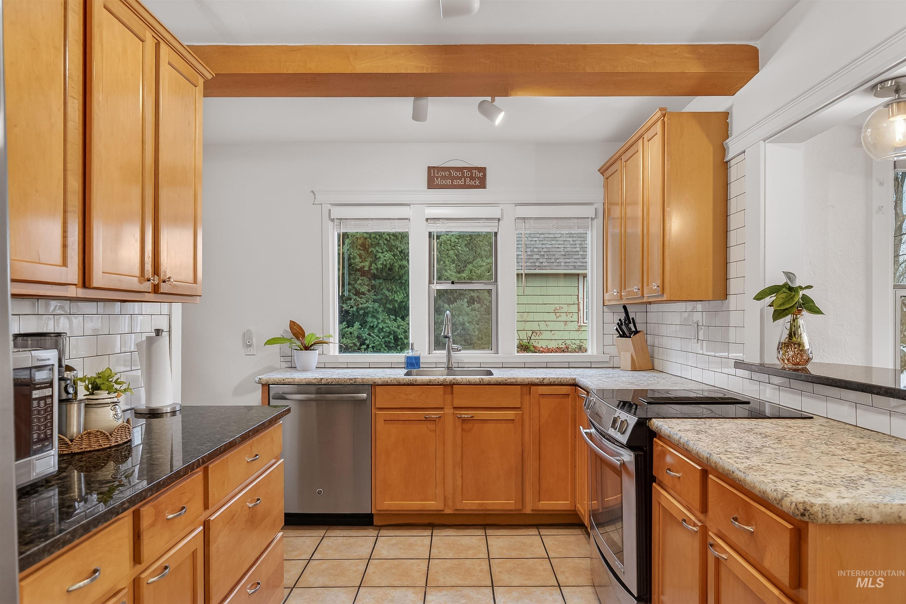 property viewer photo 10