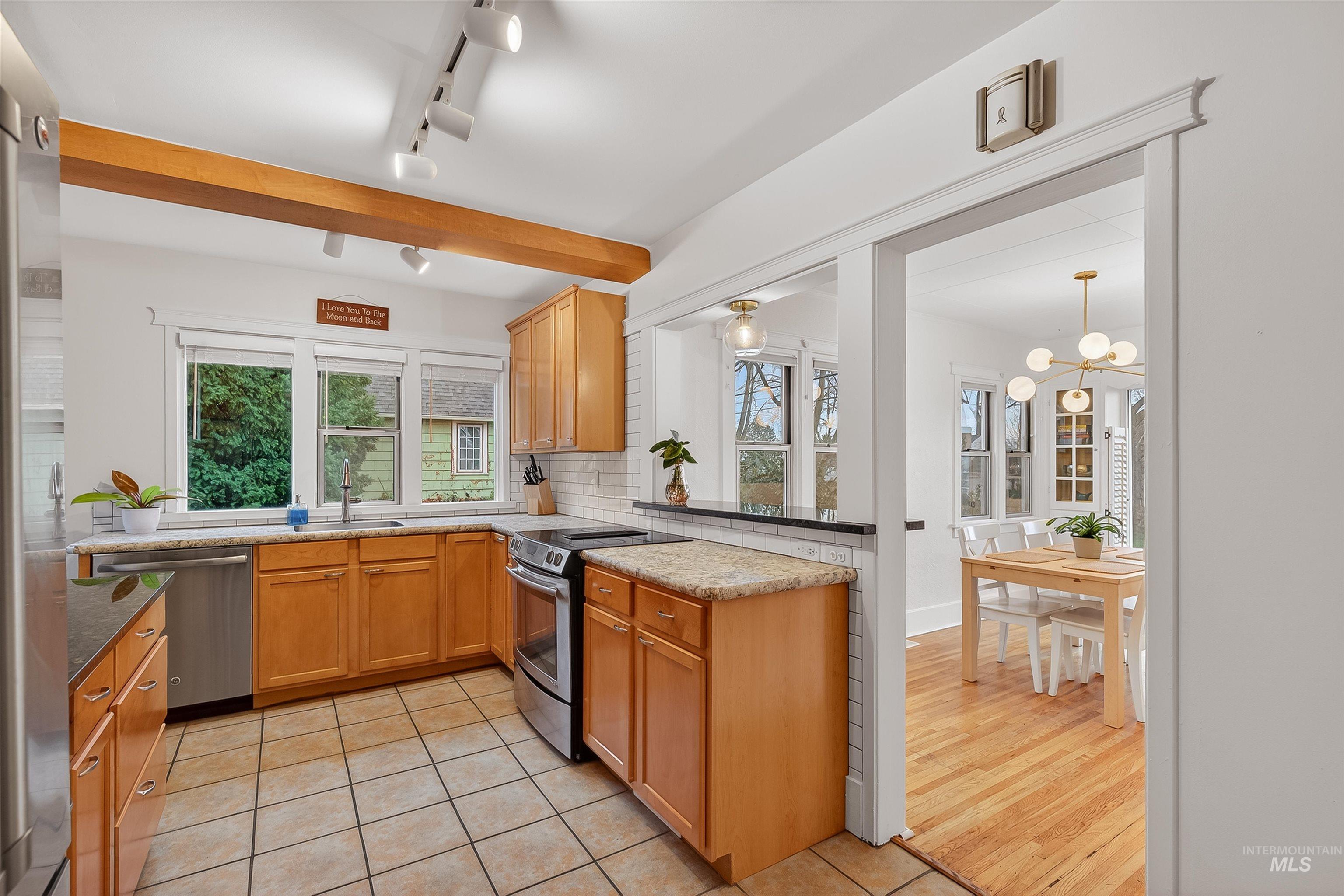 property viewer photo 11