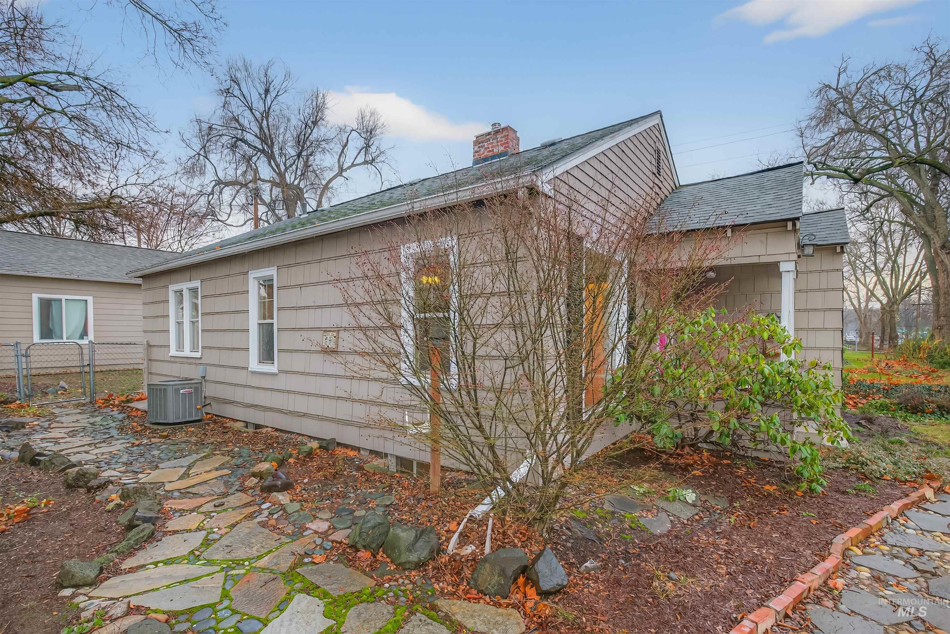 property viewer photo 36