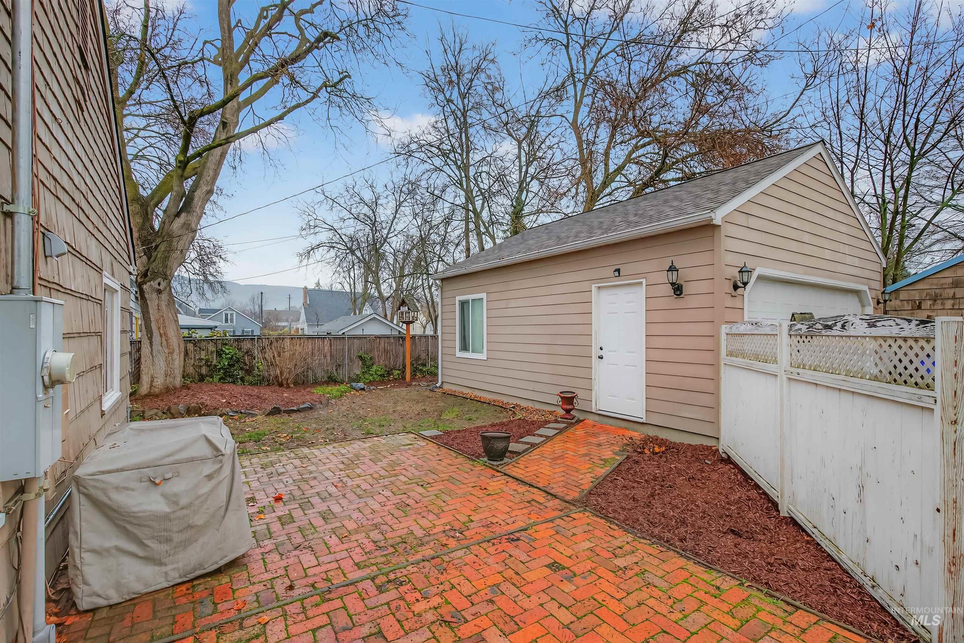 property viewer photo 41