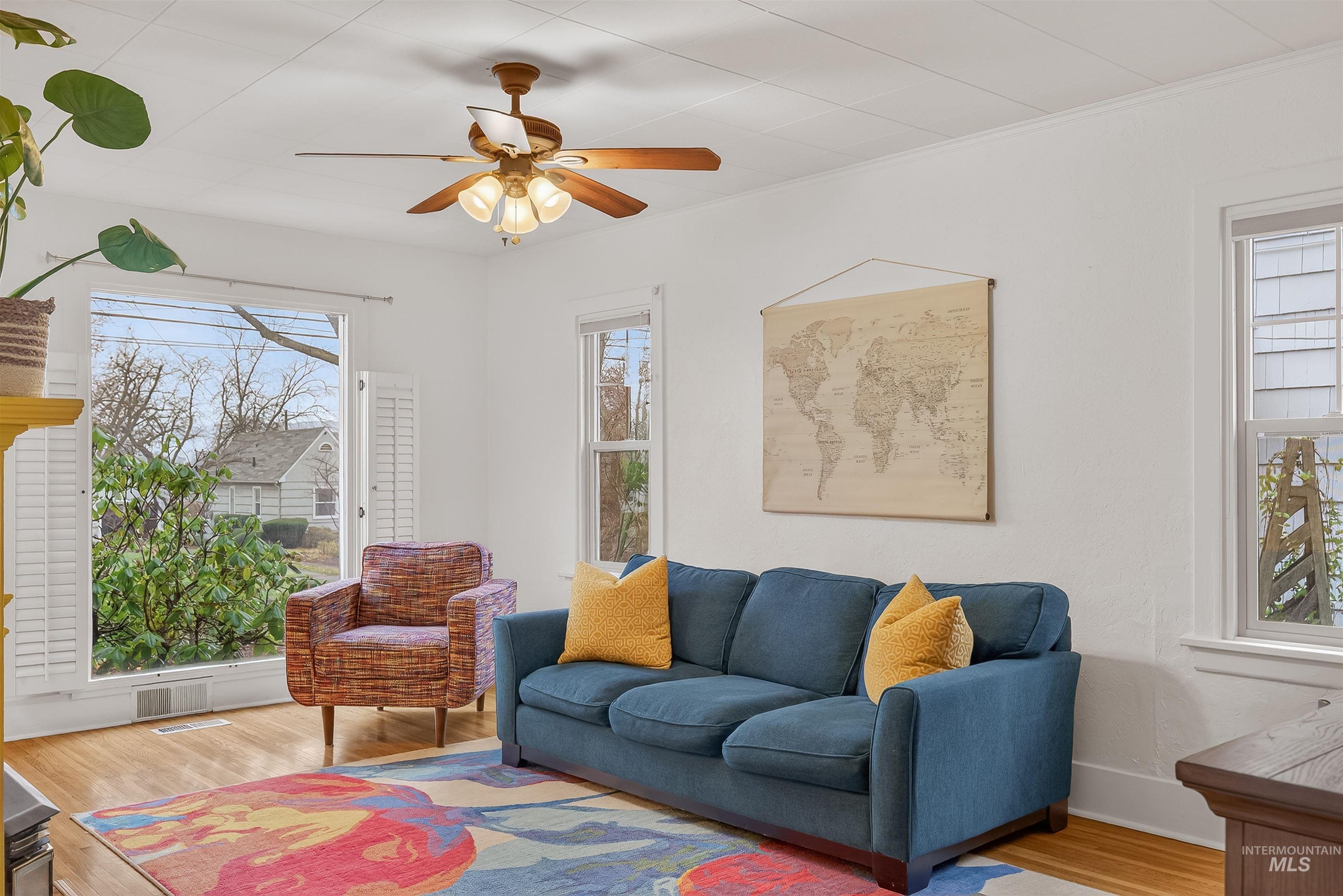 property viewer photo 6