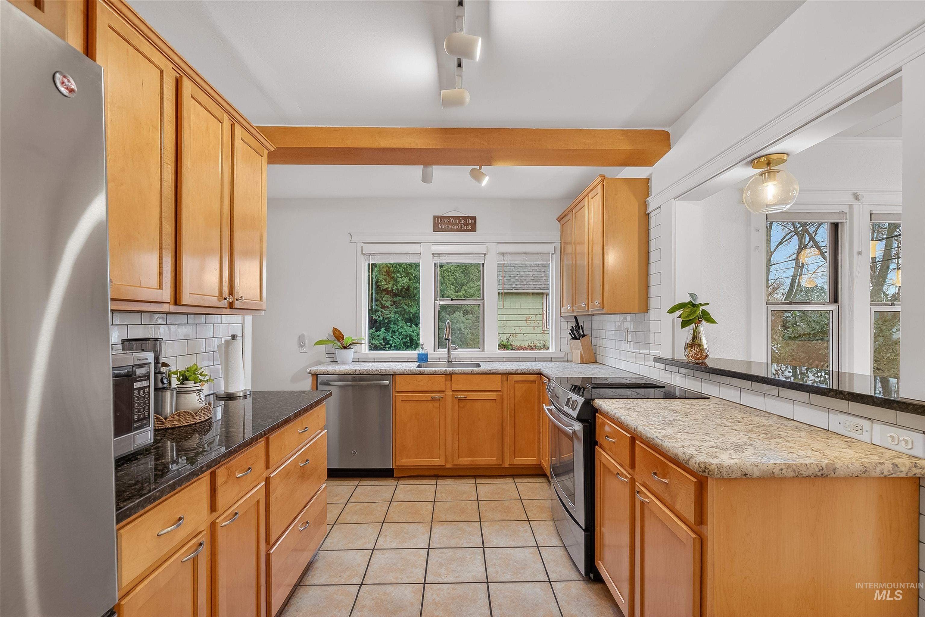 property viewer photo 9