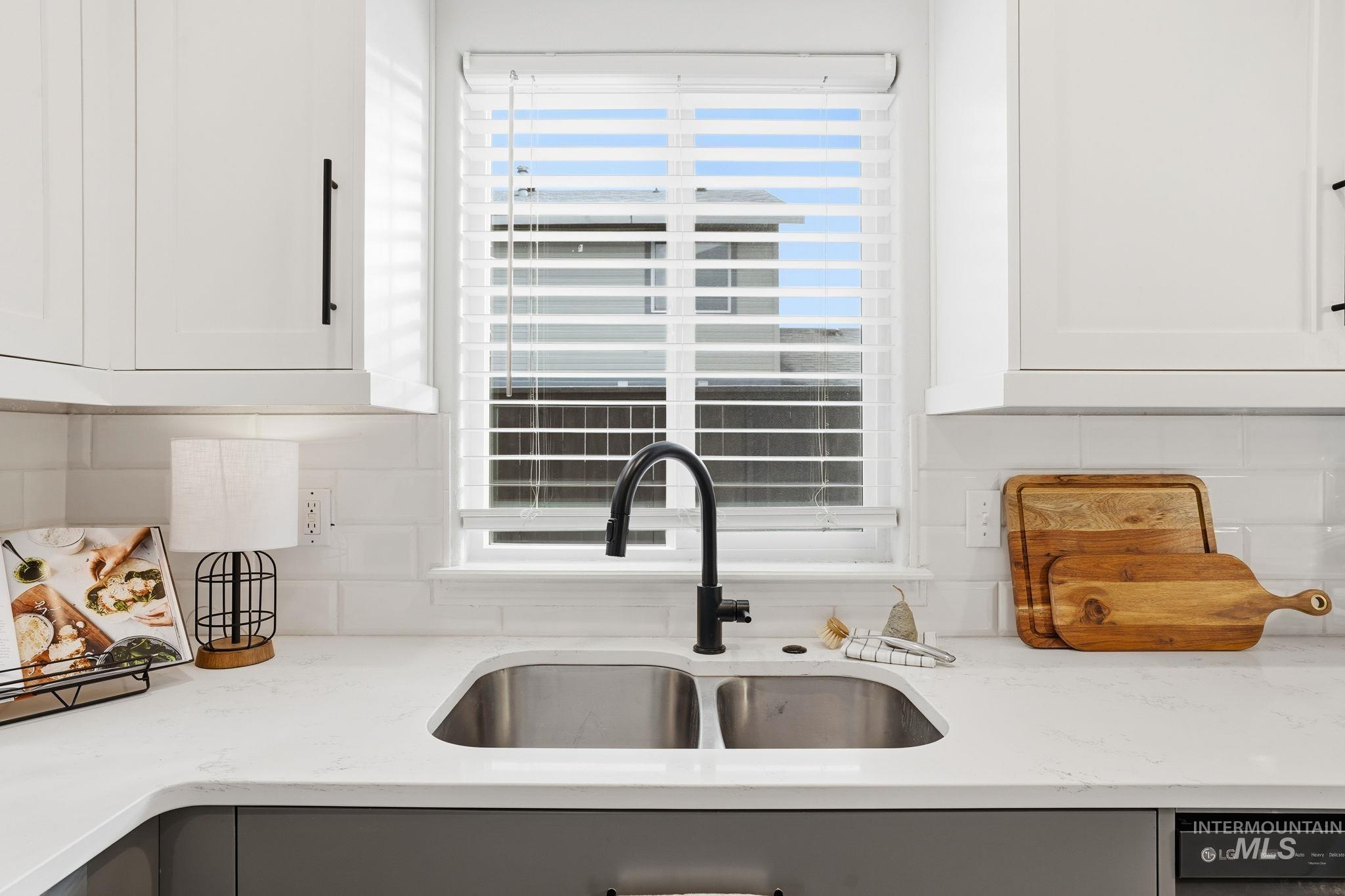 property viewer photo 10