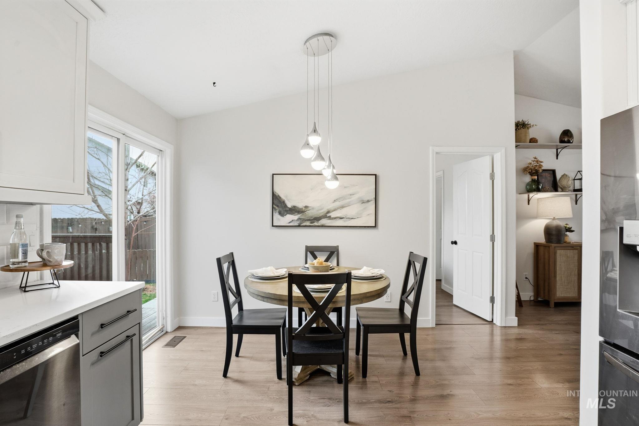 property viewer photo 12