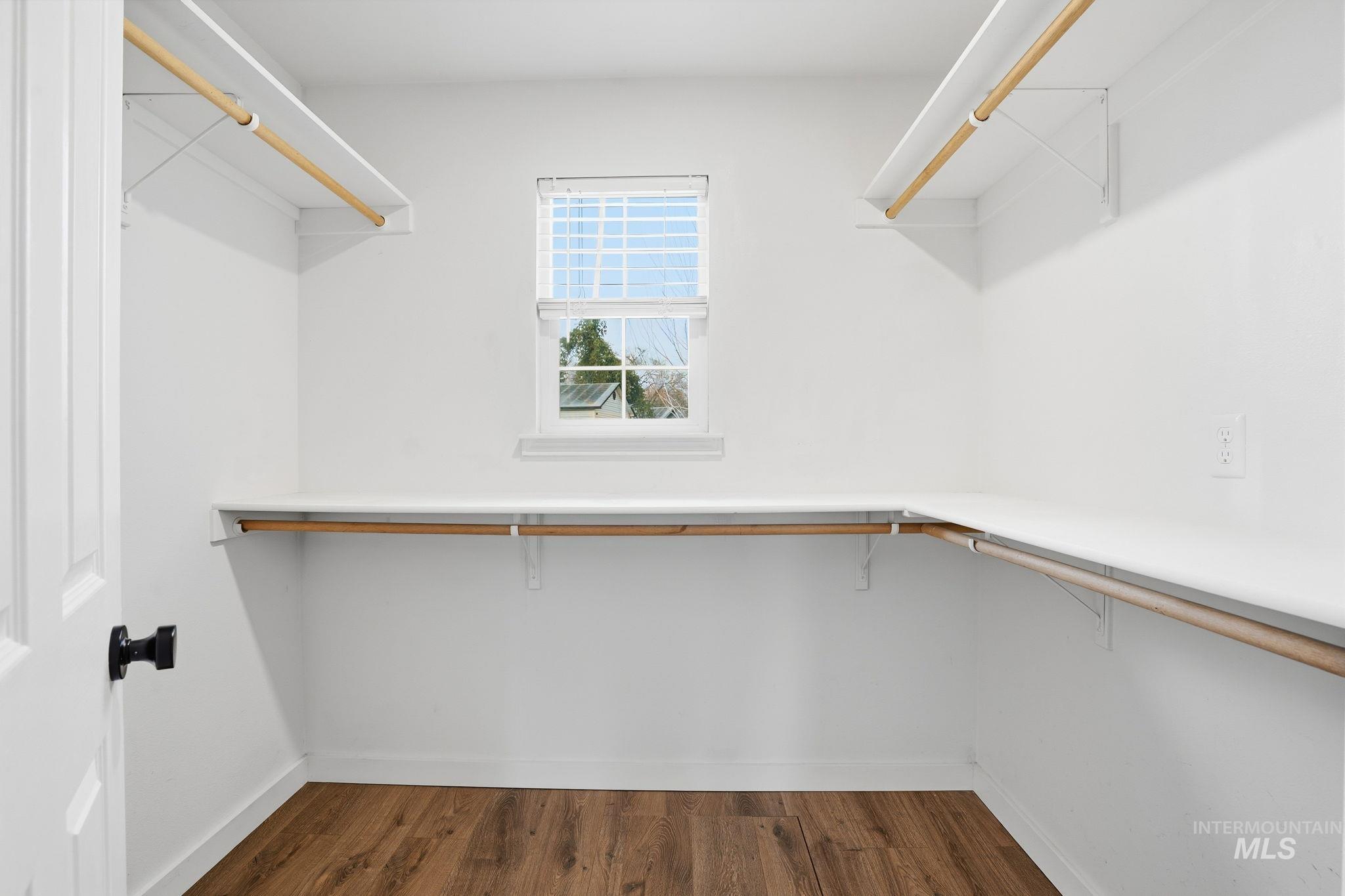 property viewer photo 18