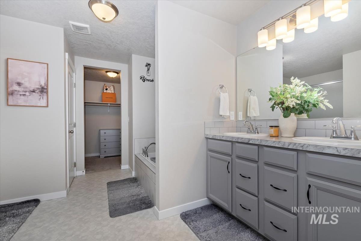 property viewer photo 18