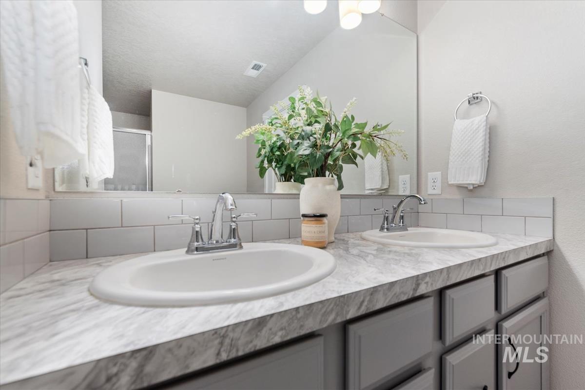 property viewer photo 19