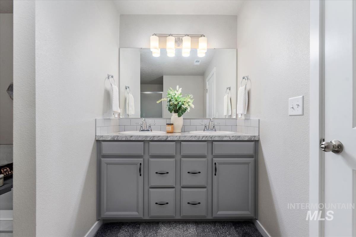 property viewer photo 20