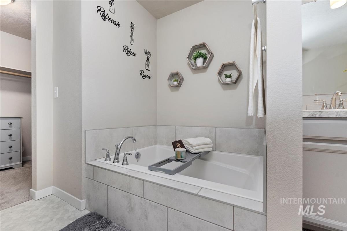 property viewer photo 21