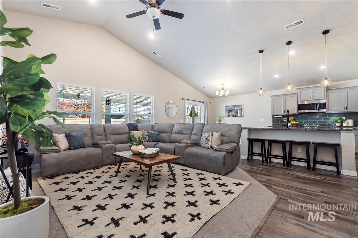 property viewer photo 4