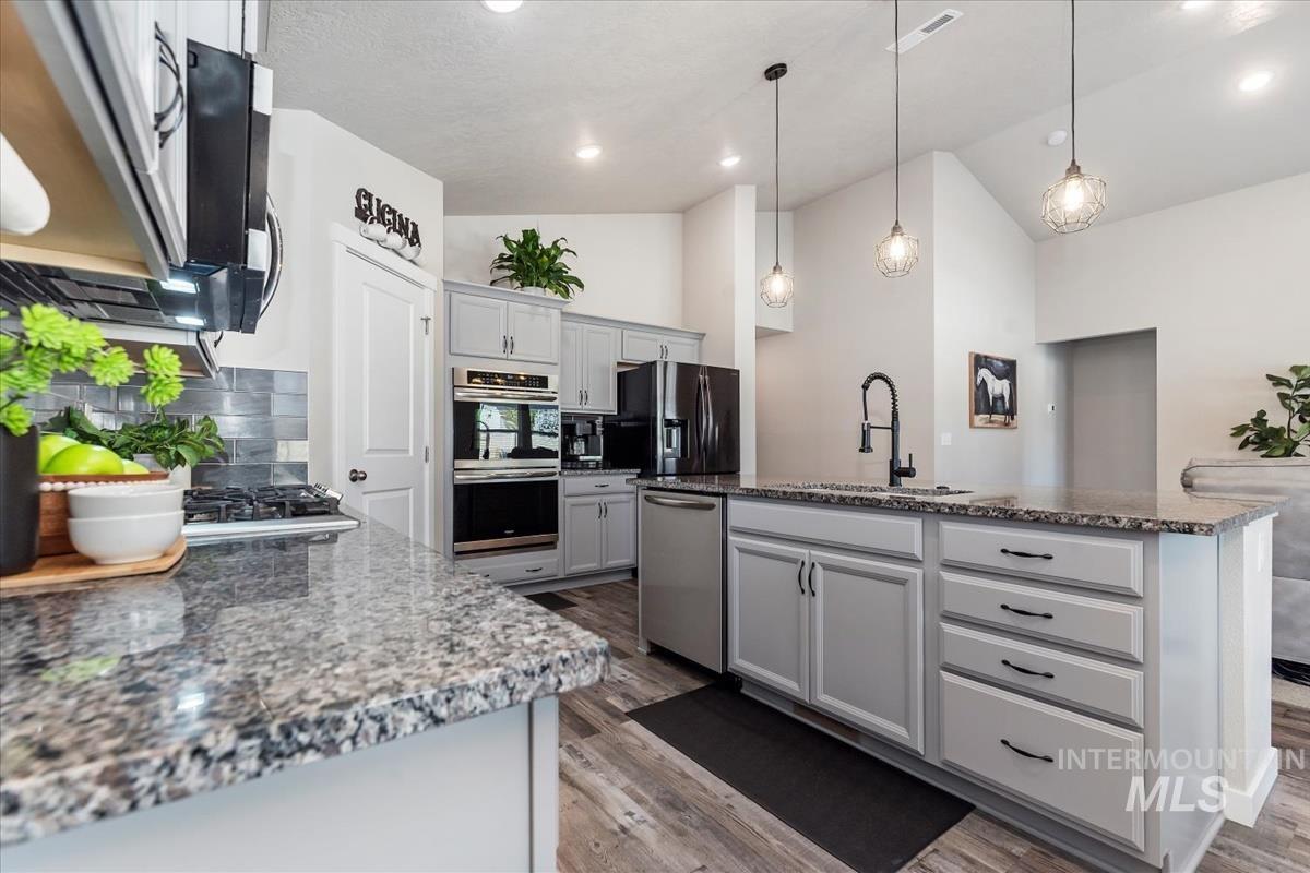 property viewer photo 9