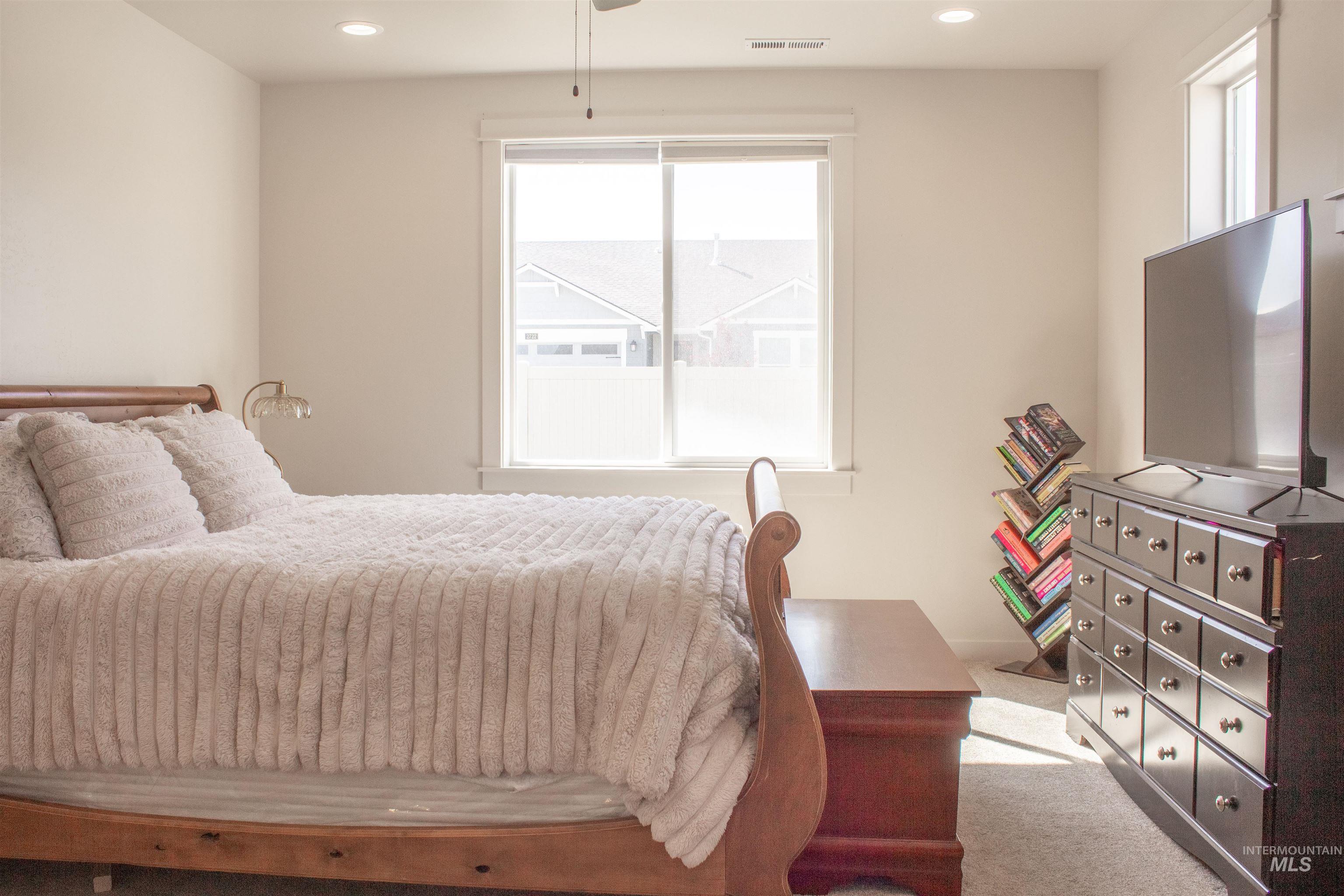 property viewer photo 18