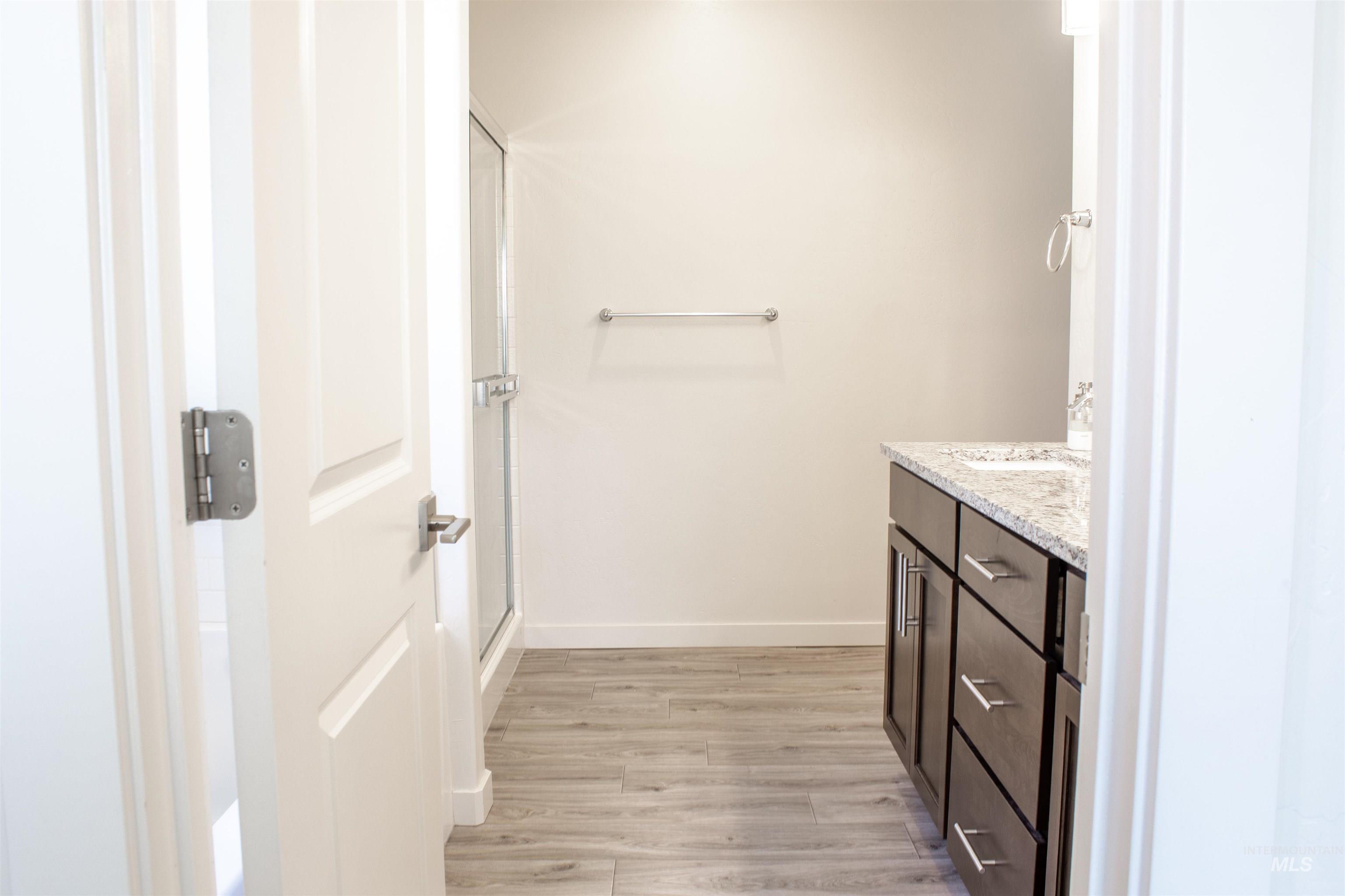 property viewer photo 22