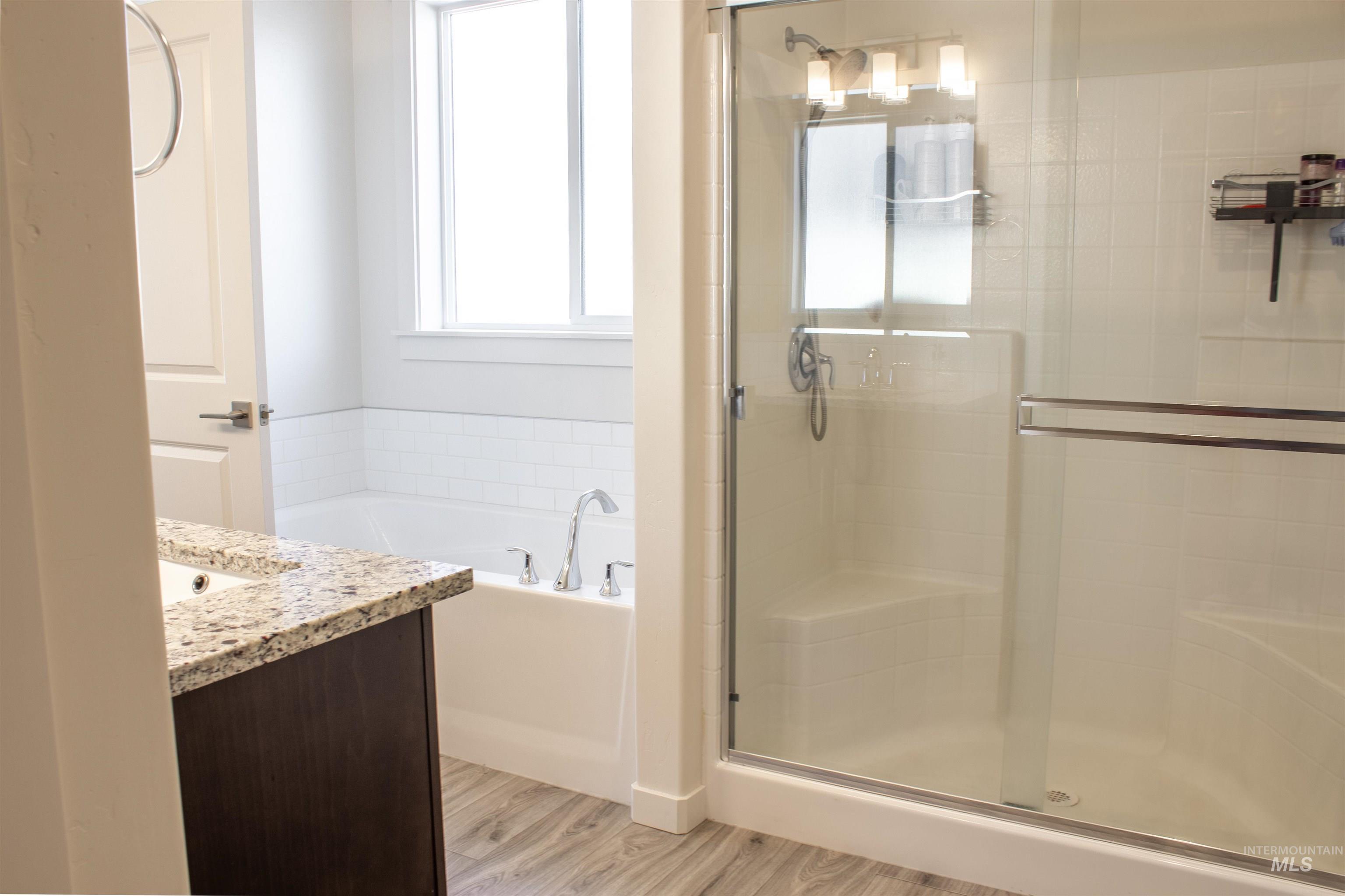 property viewer photo 23