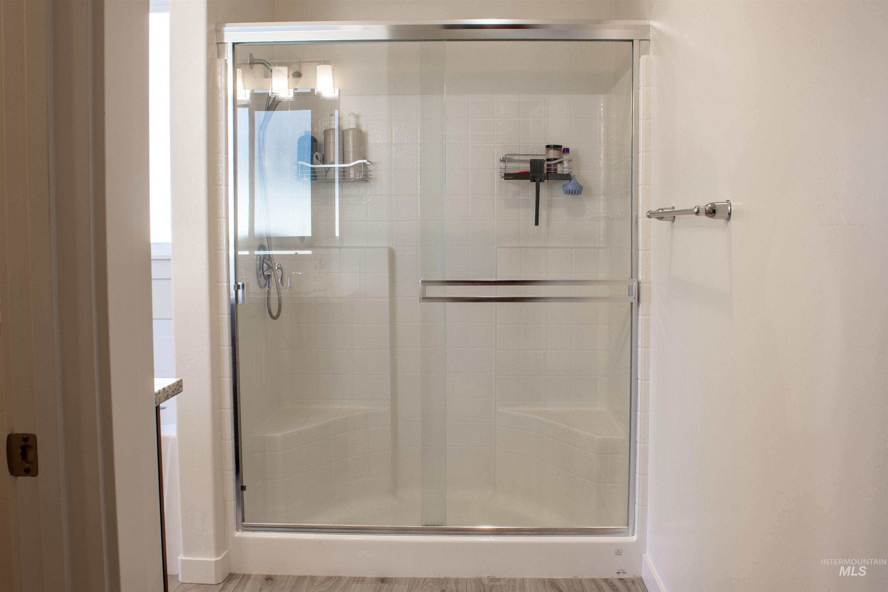 property viewer photo 24