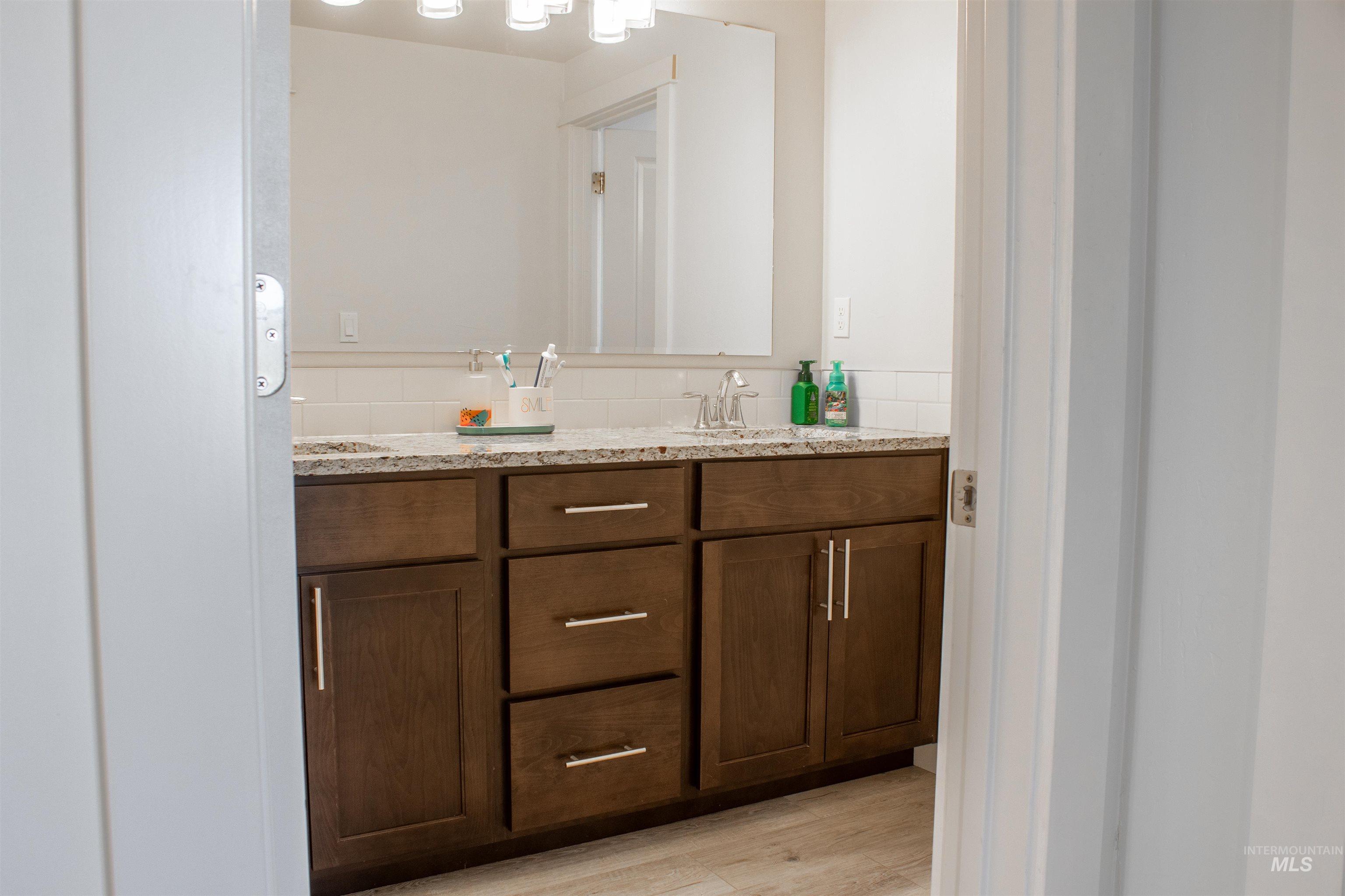 property viewer photo 28