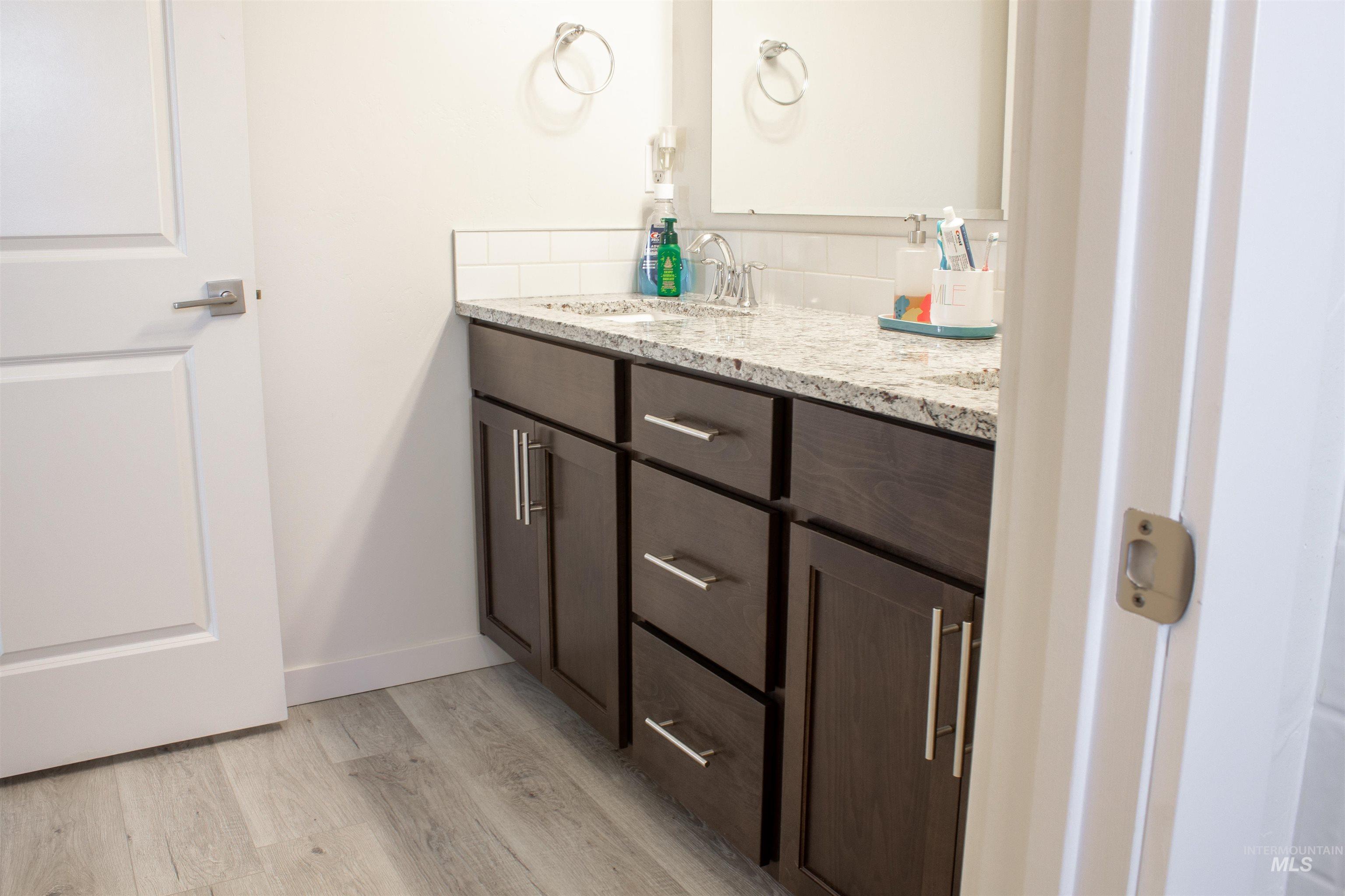 property viewer photo 30