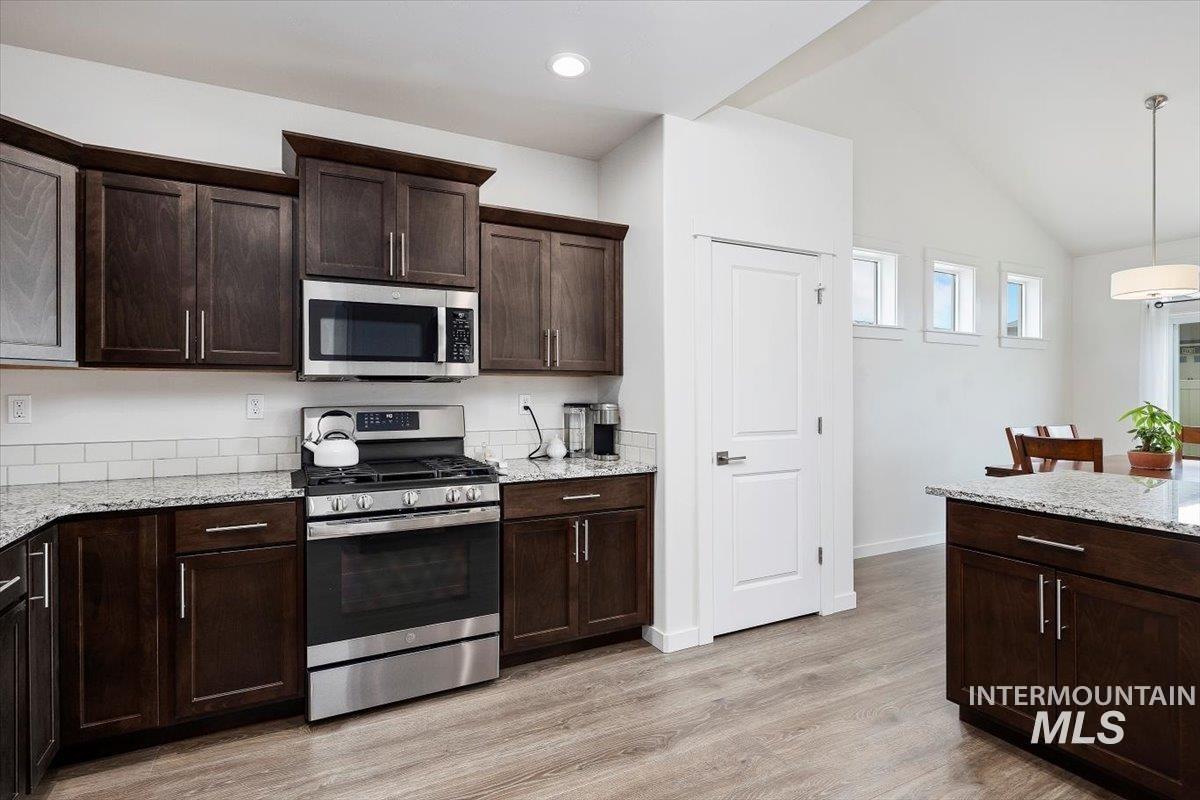 property viewer photo 9