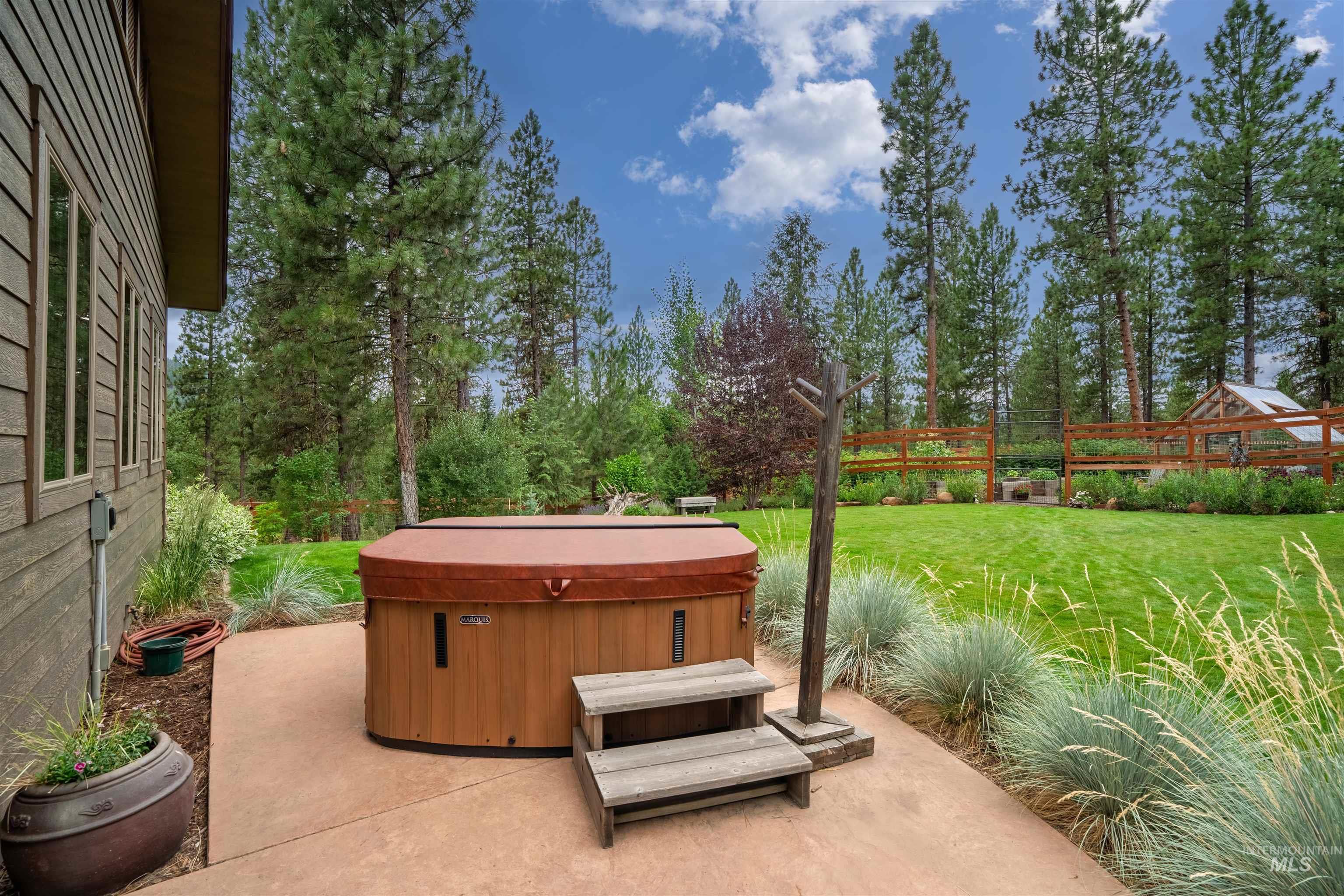 main property photo 33