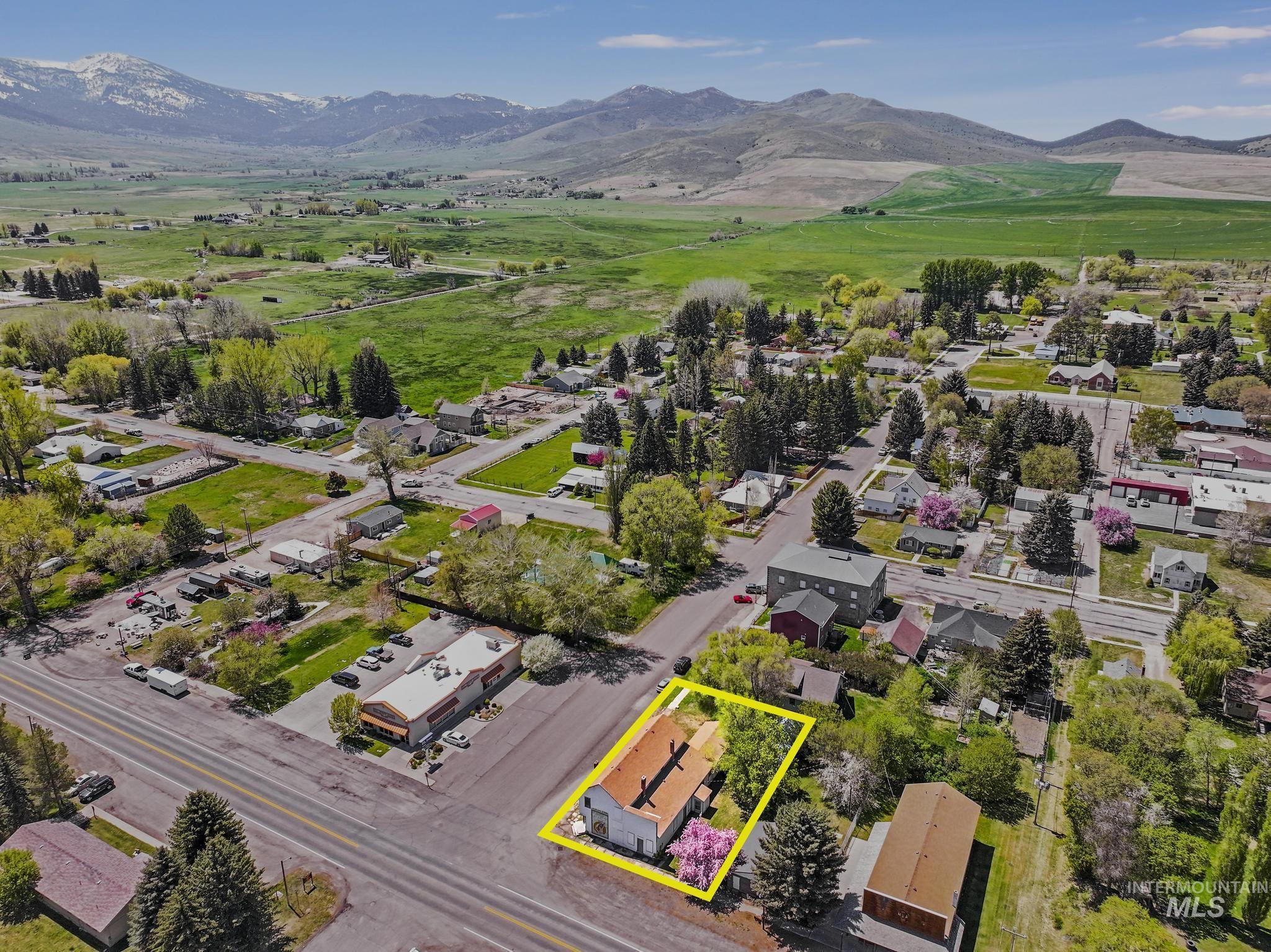main property photo 23