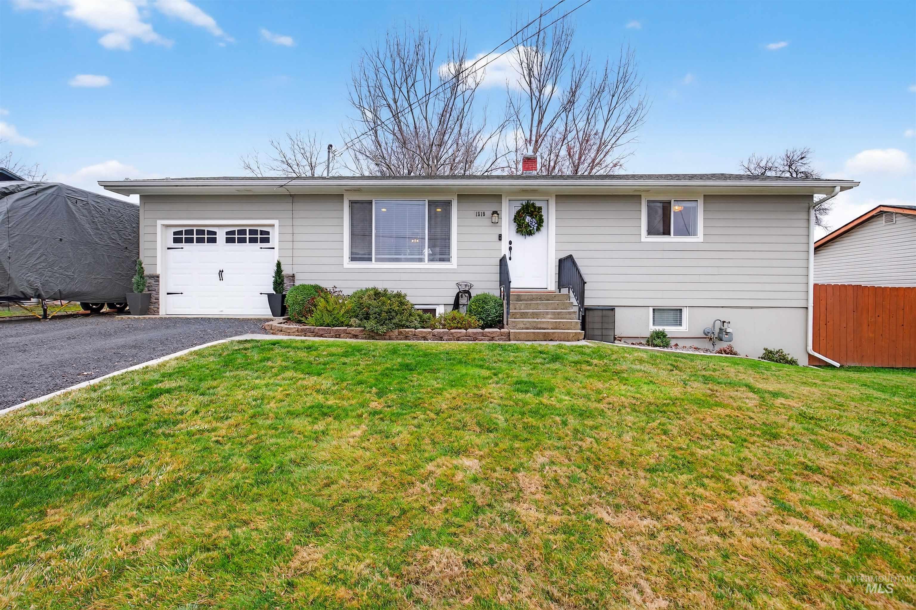 main property photo 0