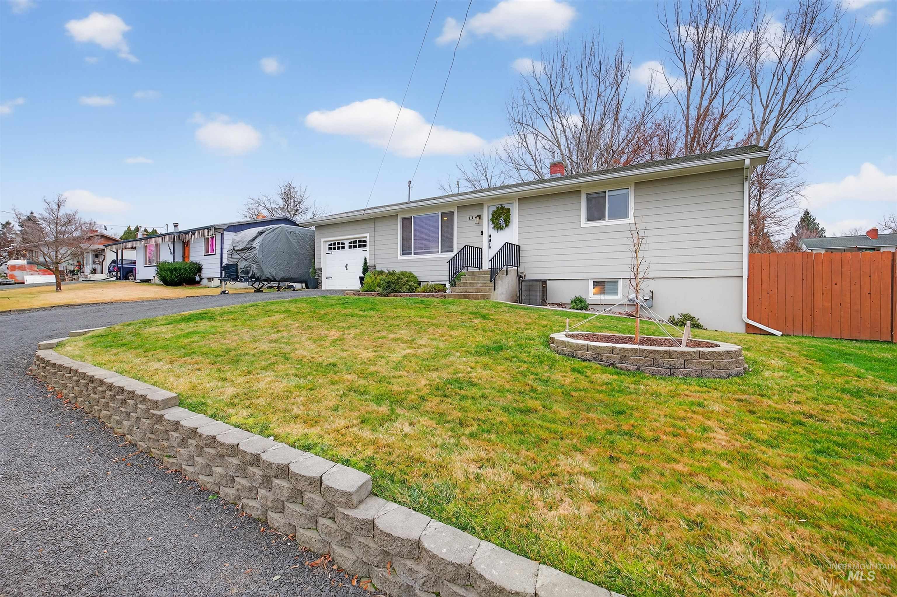 property viewer photo 1