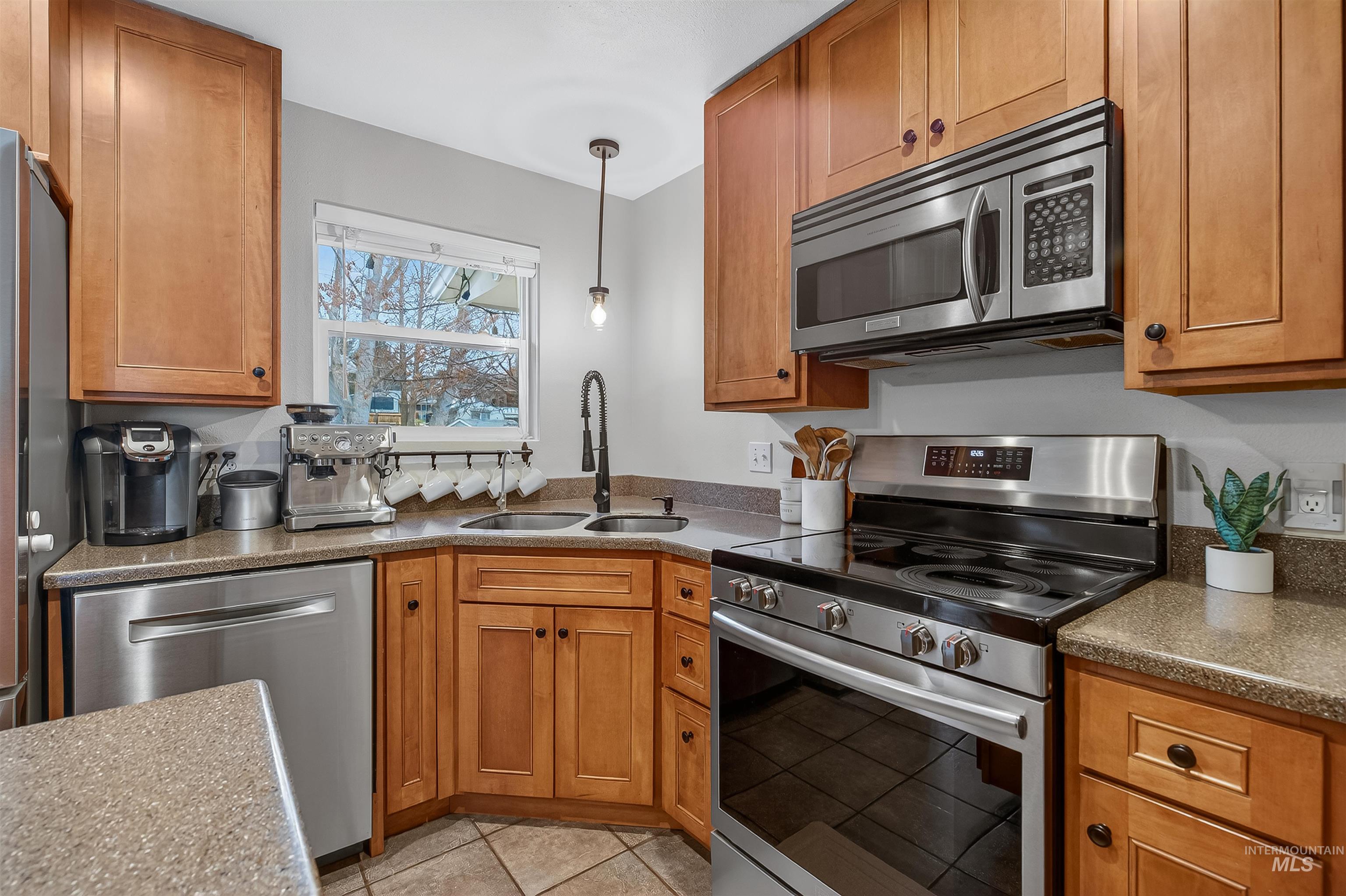 property viewer photo 10