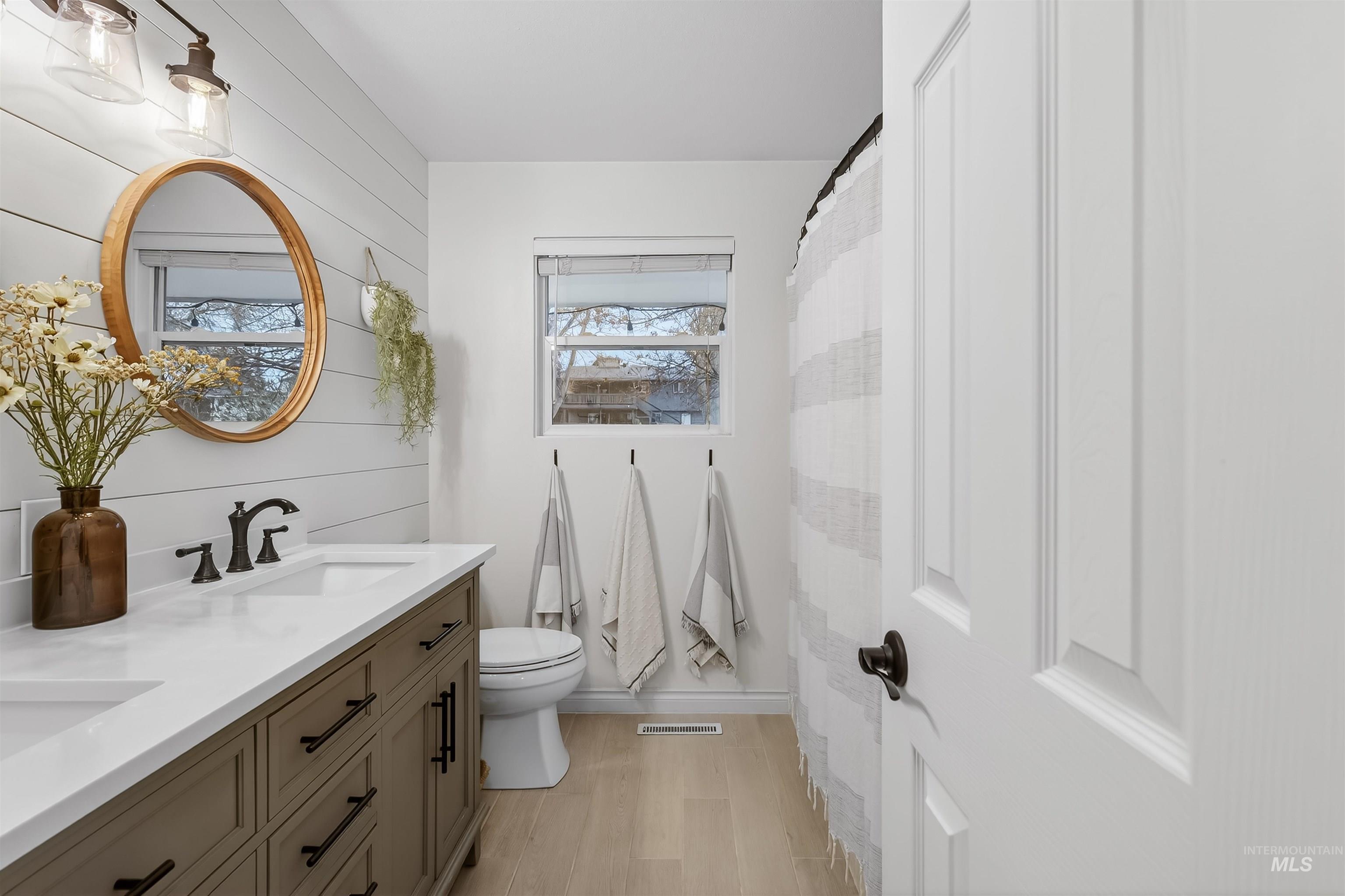 property viewer photo 12