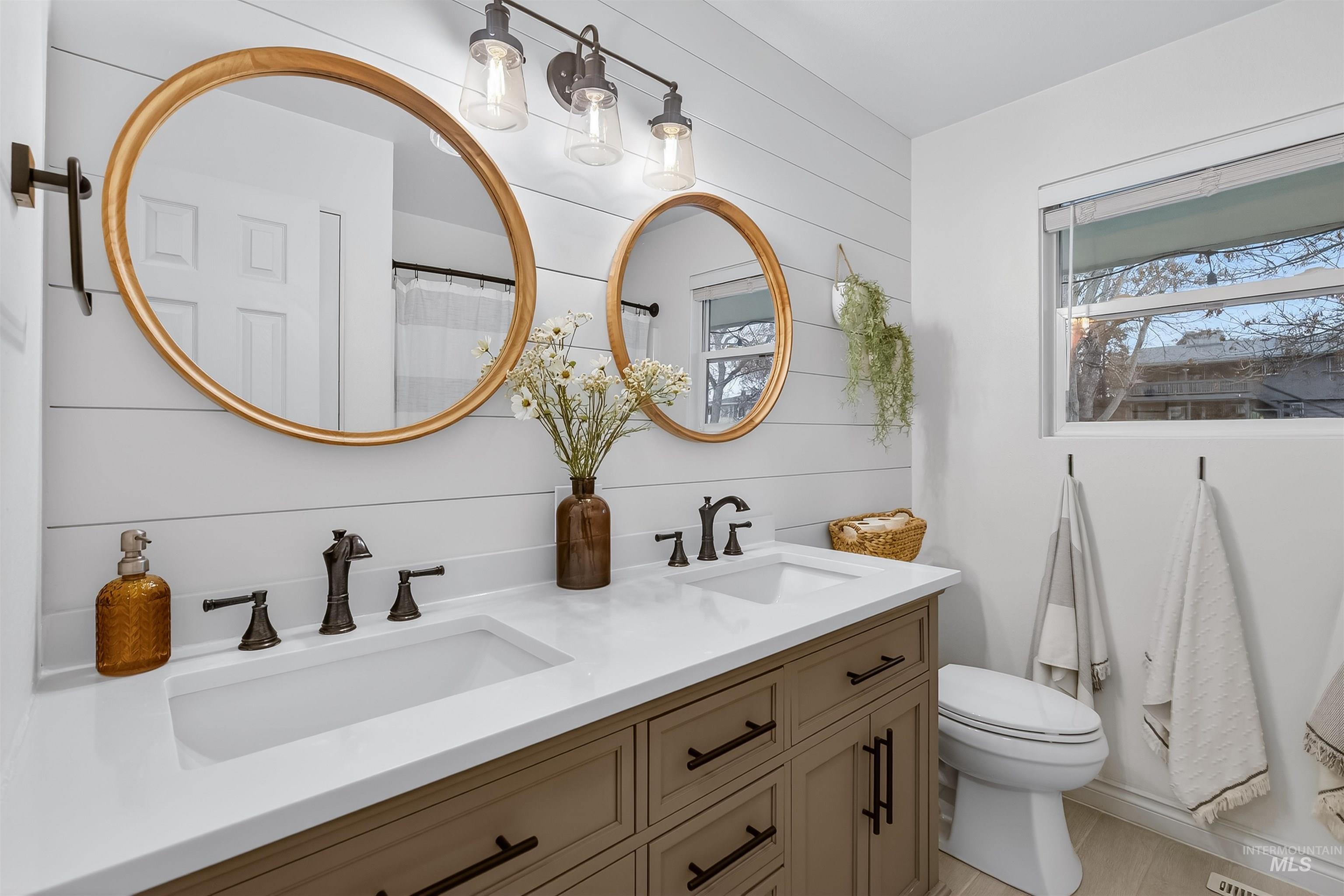 property viewer photo 13