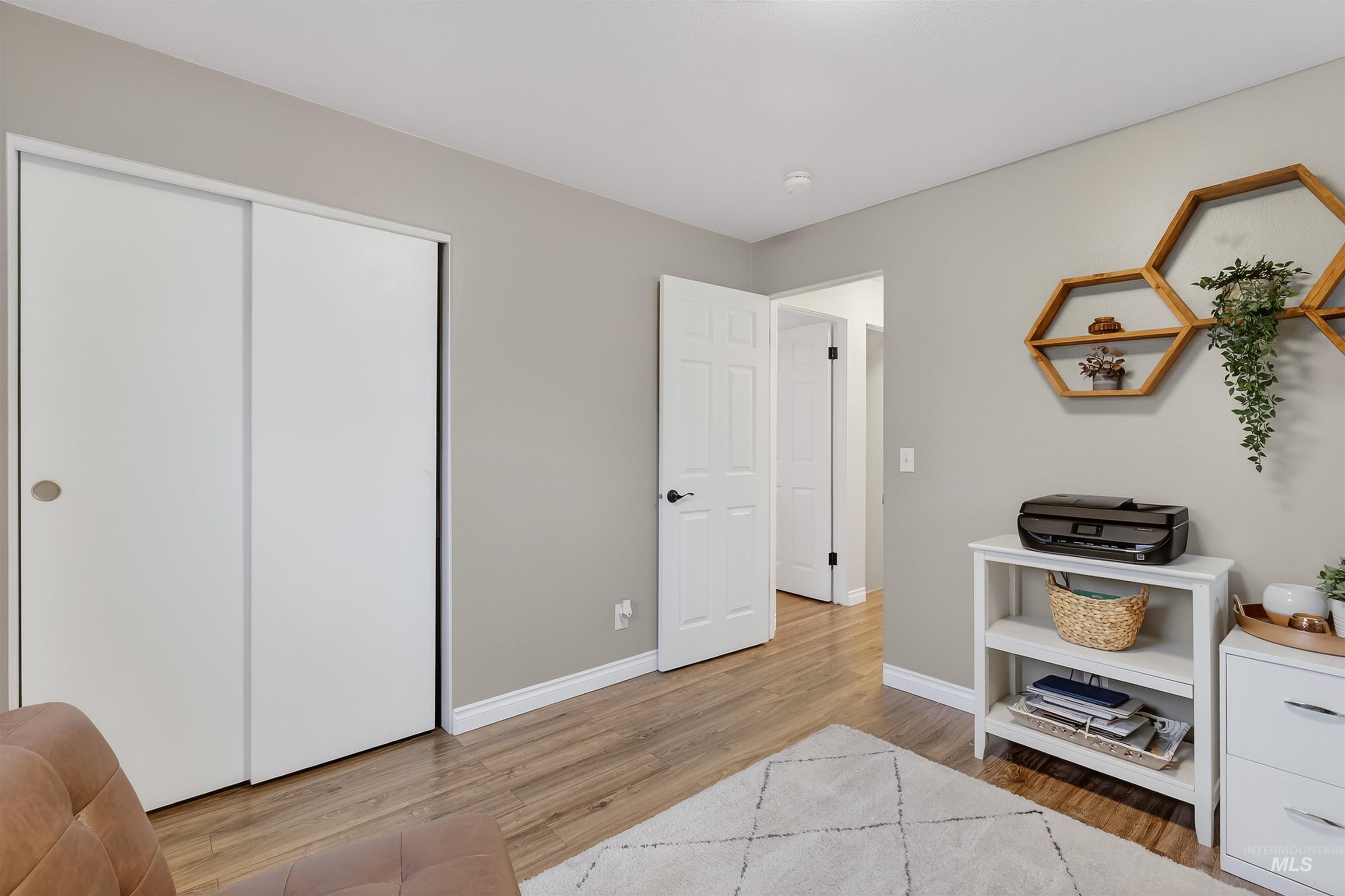 property viewer photo 16