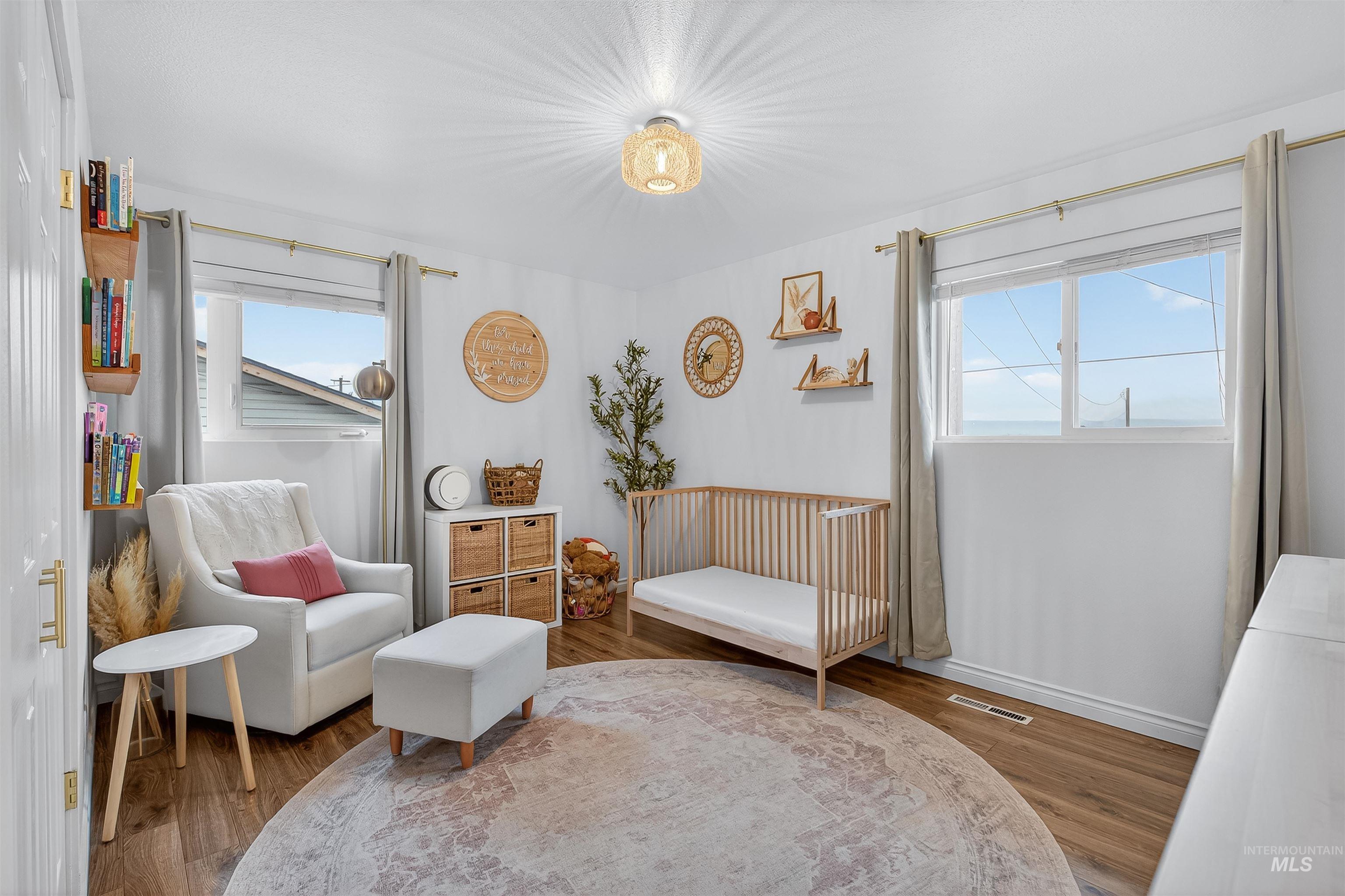 property viewer photo 18
