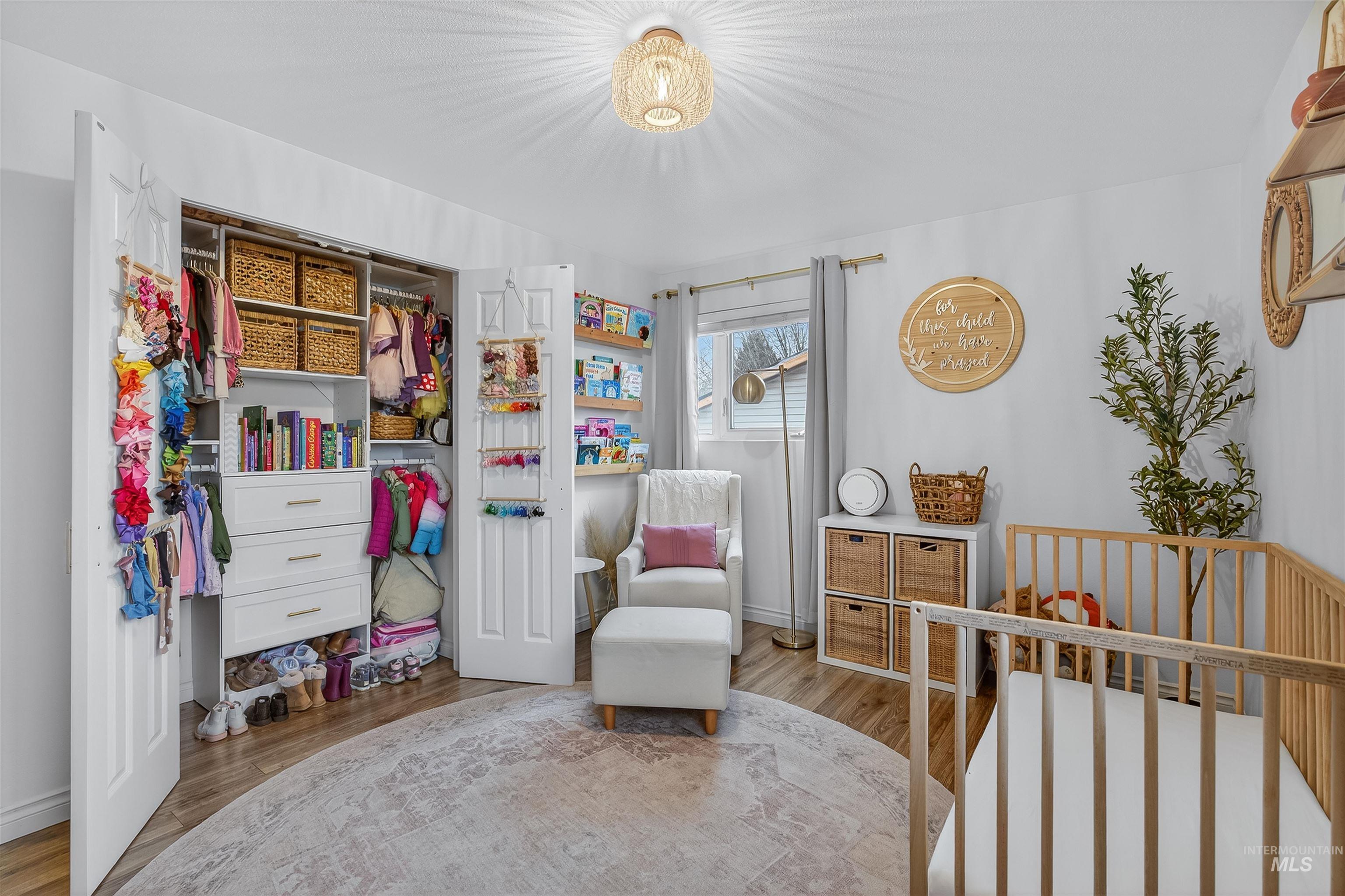property viewer photo 20