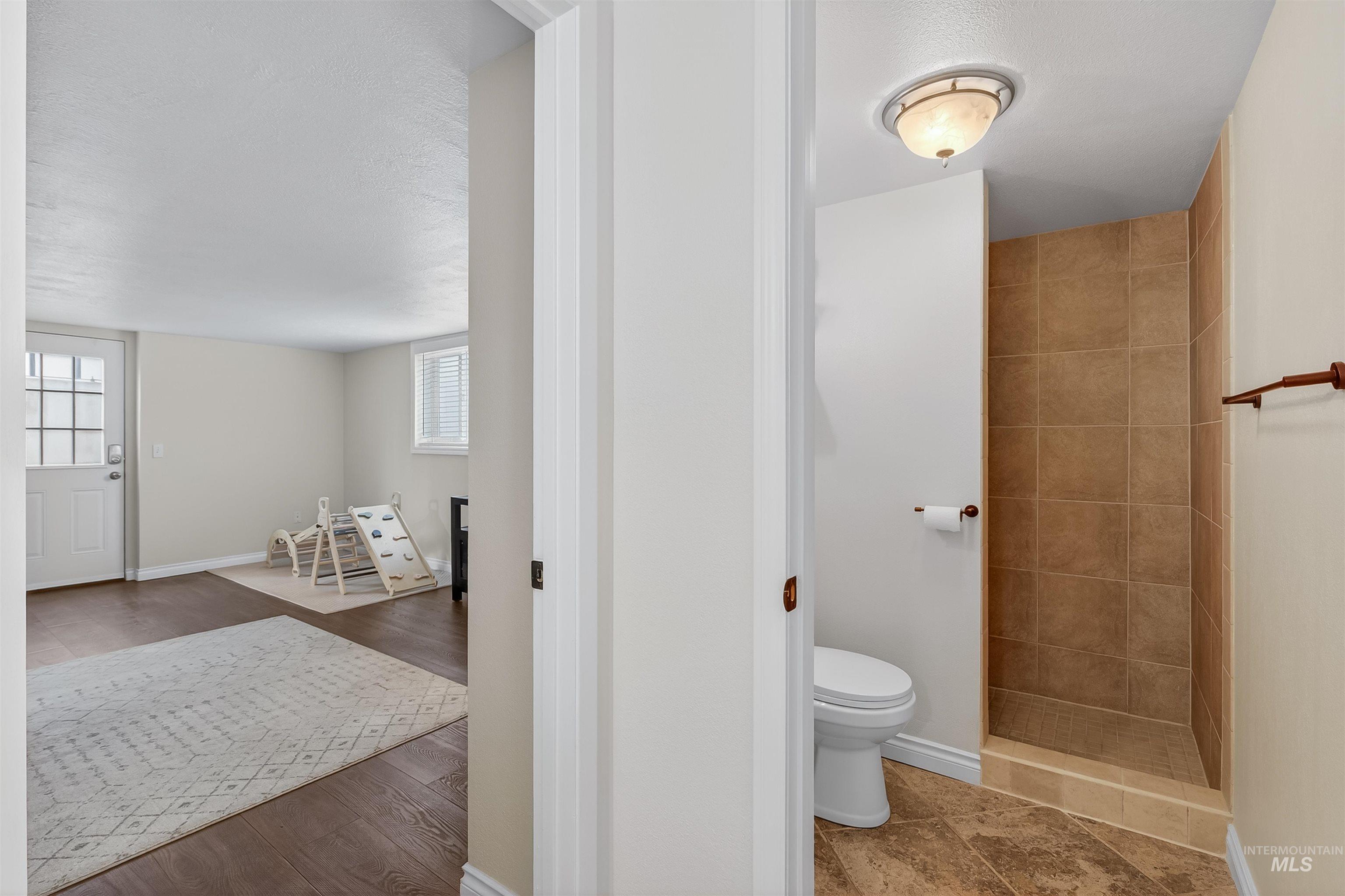 property viewer photo 23