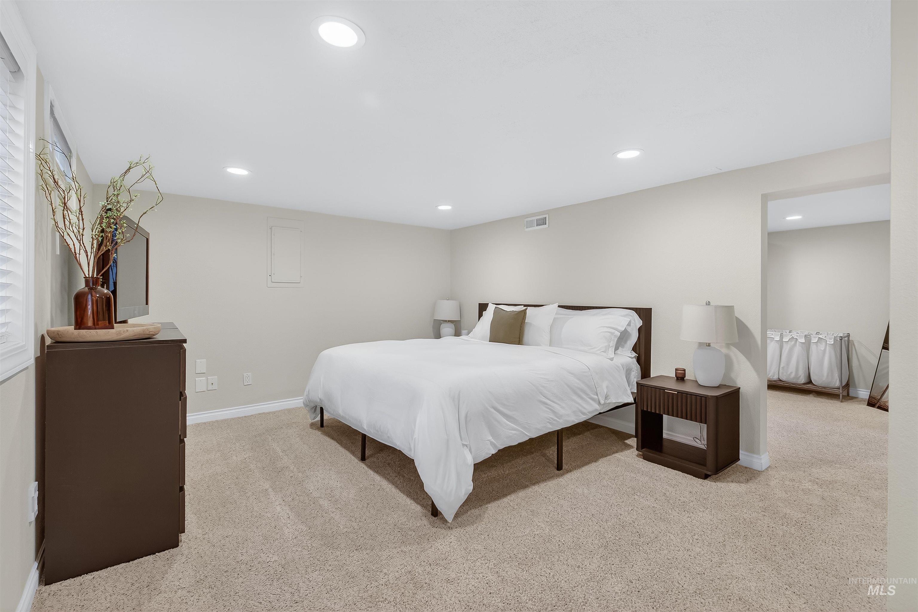 property viewer photo 26