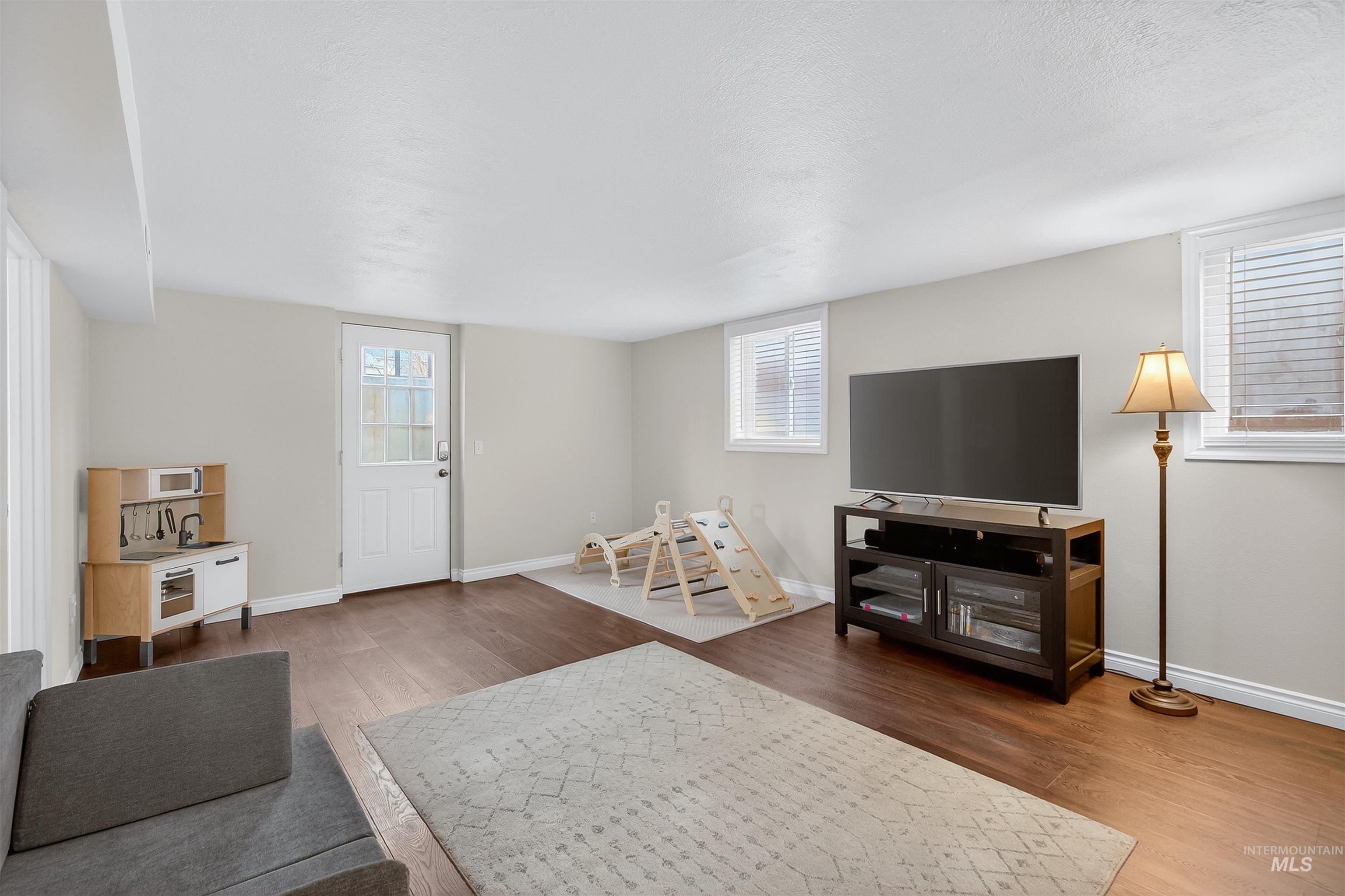 property viewer photo 34