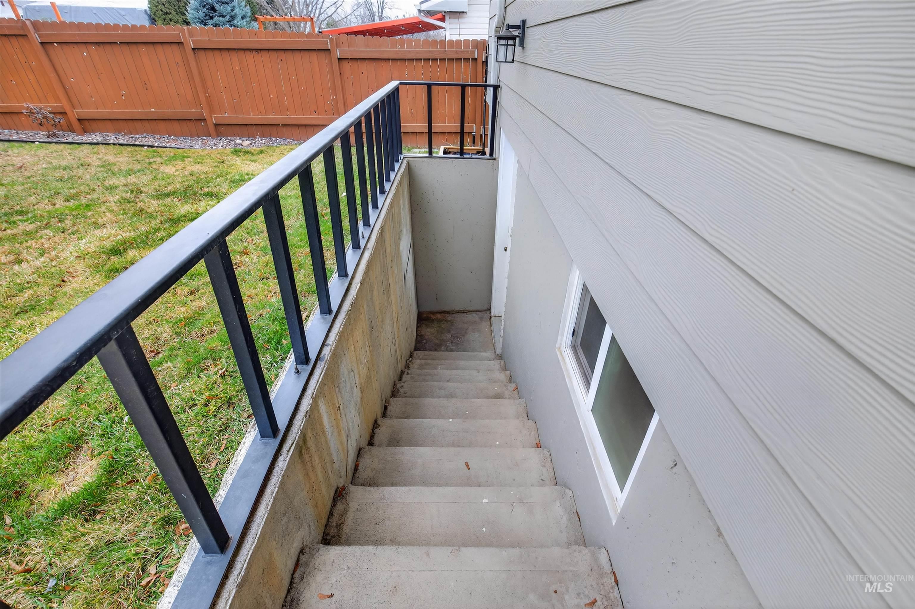 property viewer photo 38
