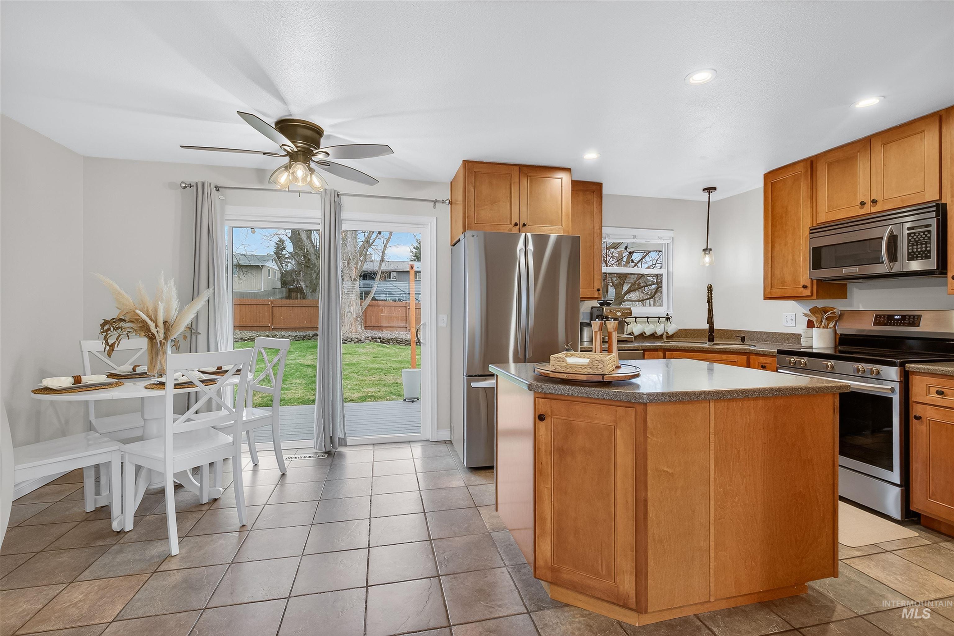 property viewer photo 6