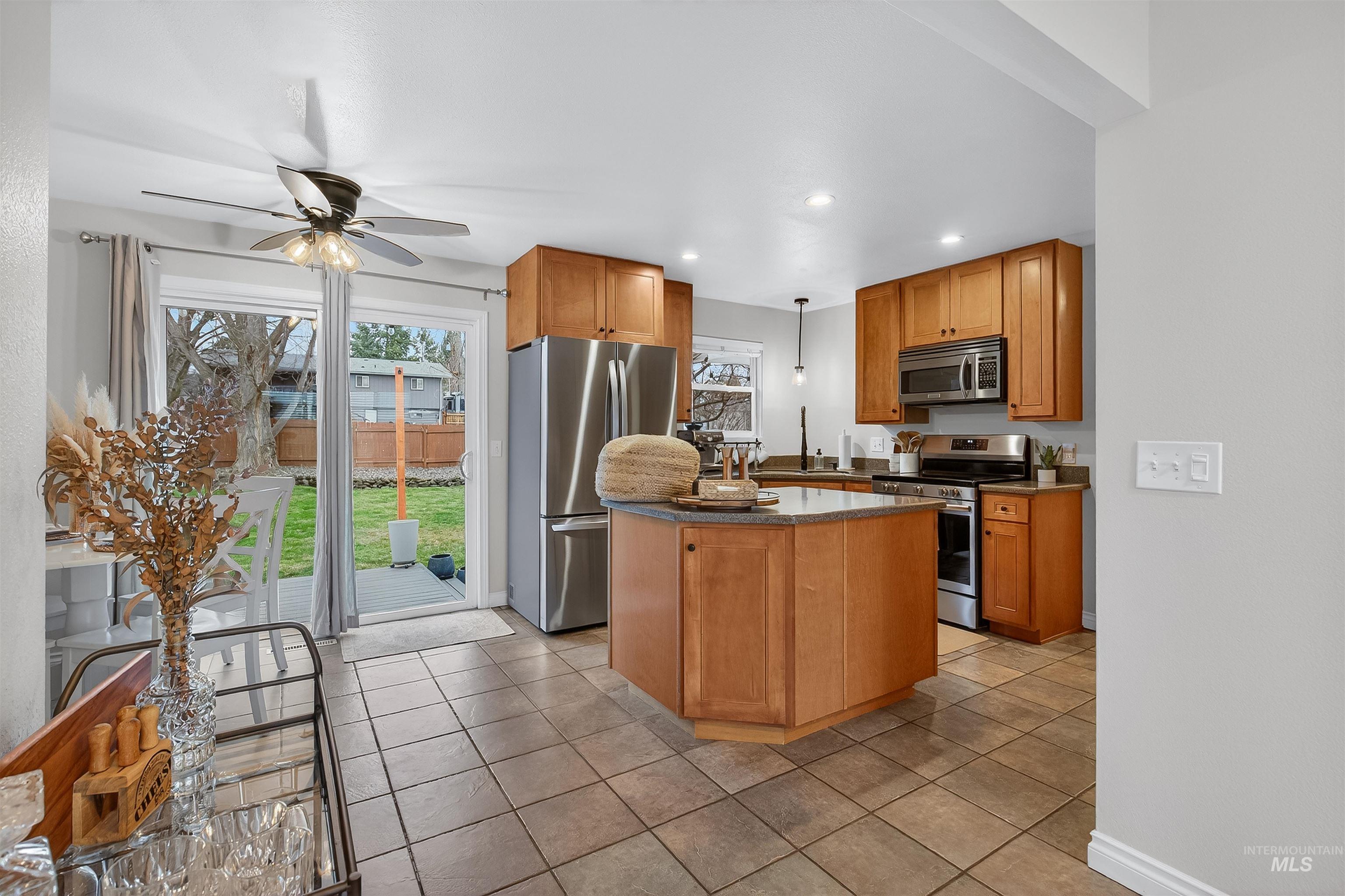 property viewer photo 7