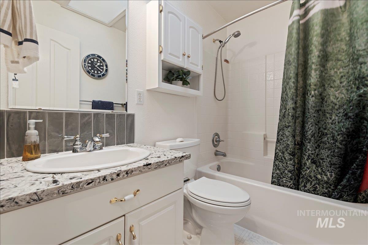 property viewer photo 16