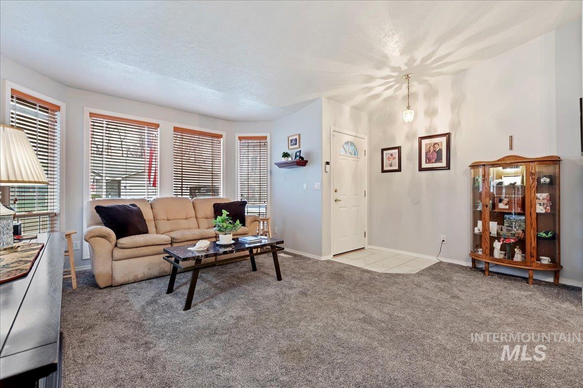 property viewer photo 3